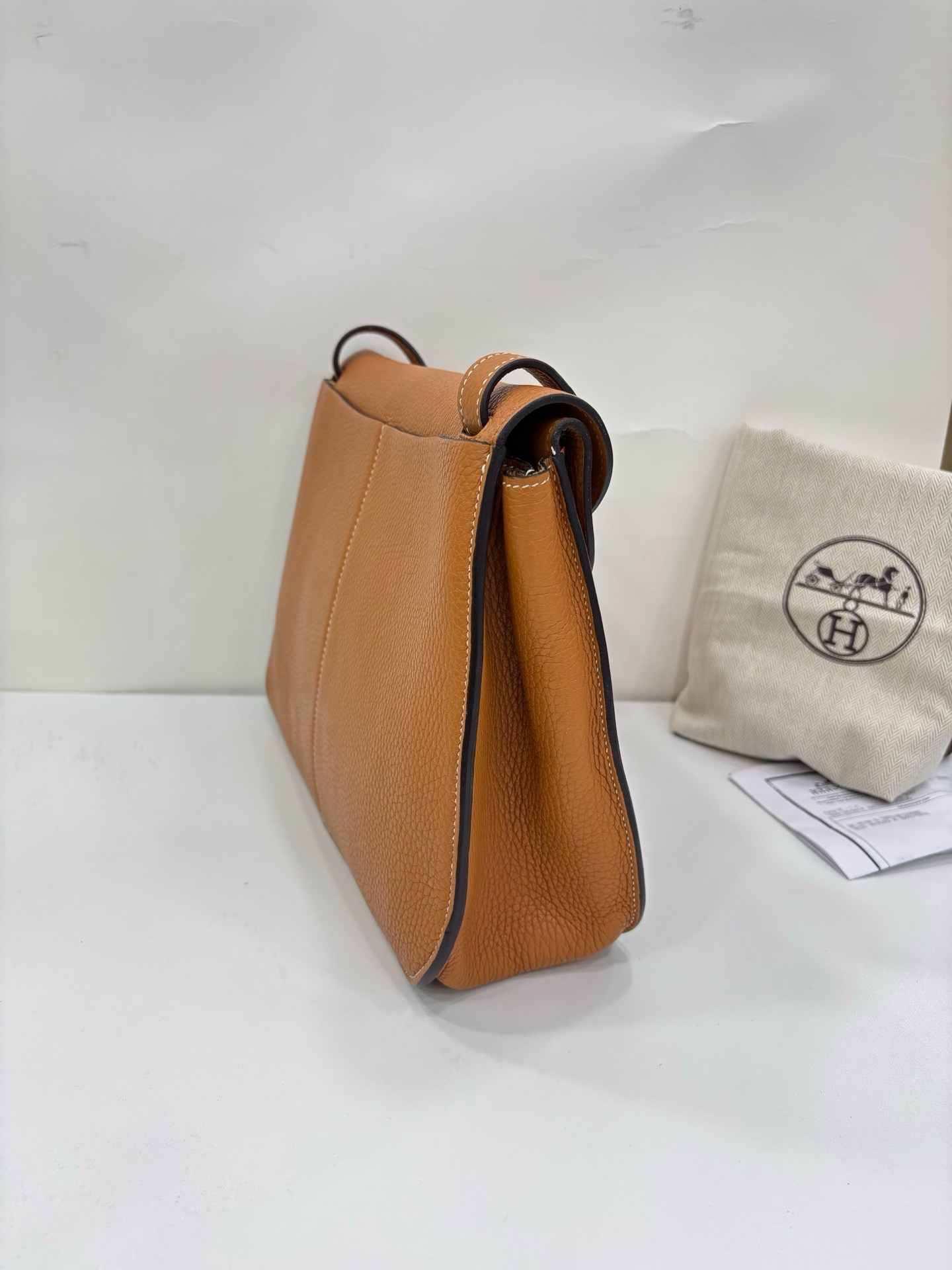 Pre-Owned HERMÉS Halzan 31 / Product Code:26052205