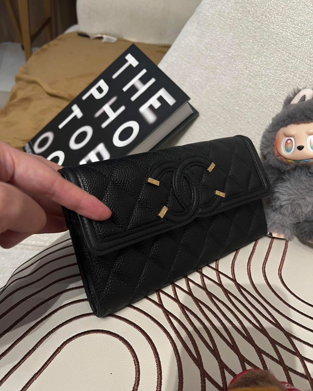 Chanel cc filigree wallet 黑色荔枝牛皮 100%Authentic,98%new ✅card✅box