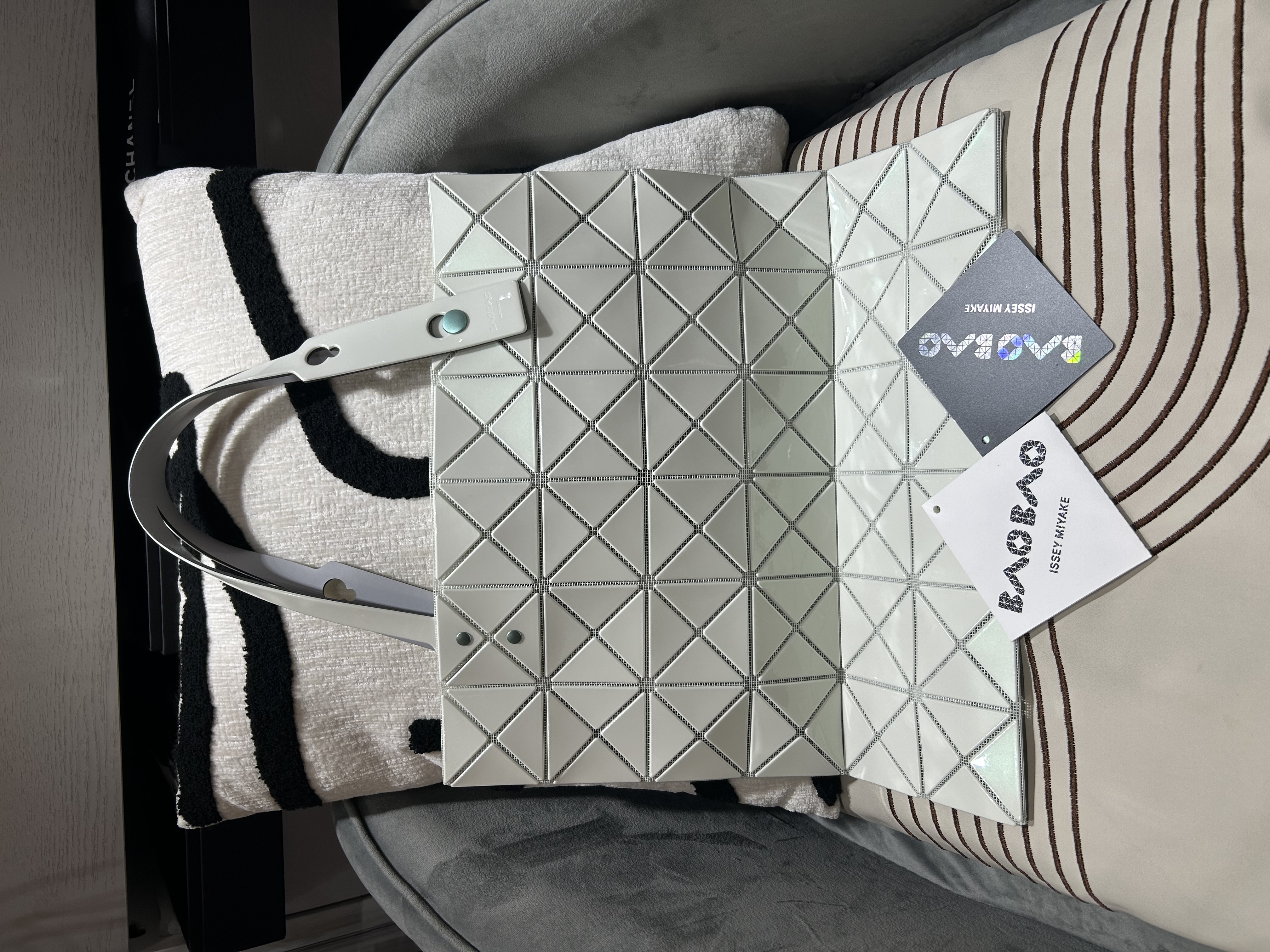 未使用品 Issey Miyake Bao Bao Tote Bag 100%Authentic, Unused 未使用品 ☑️ certificate ☑️Dust bag