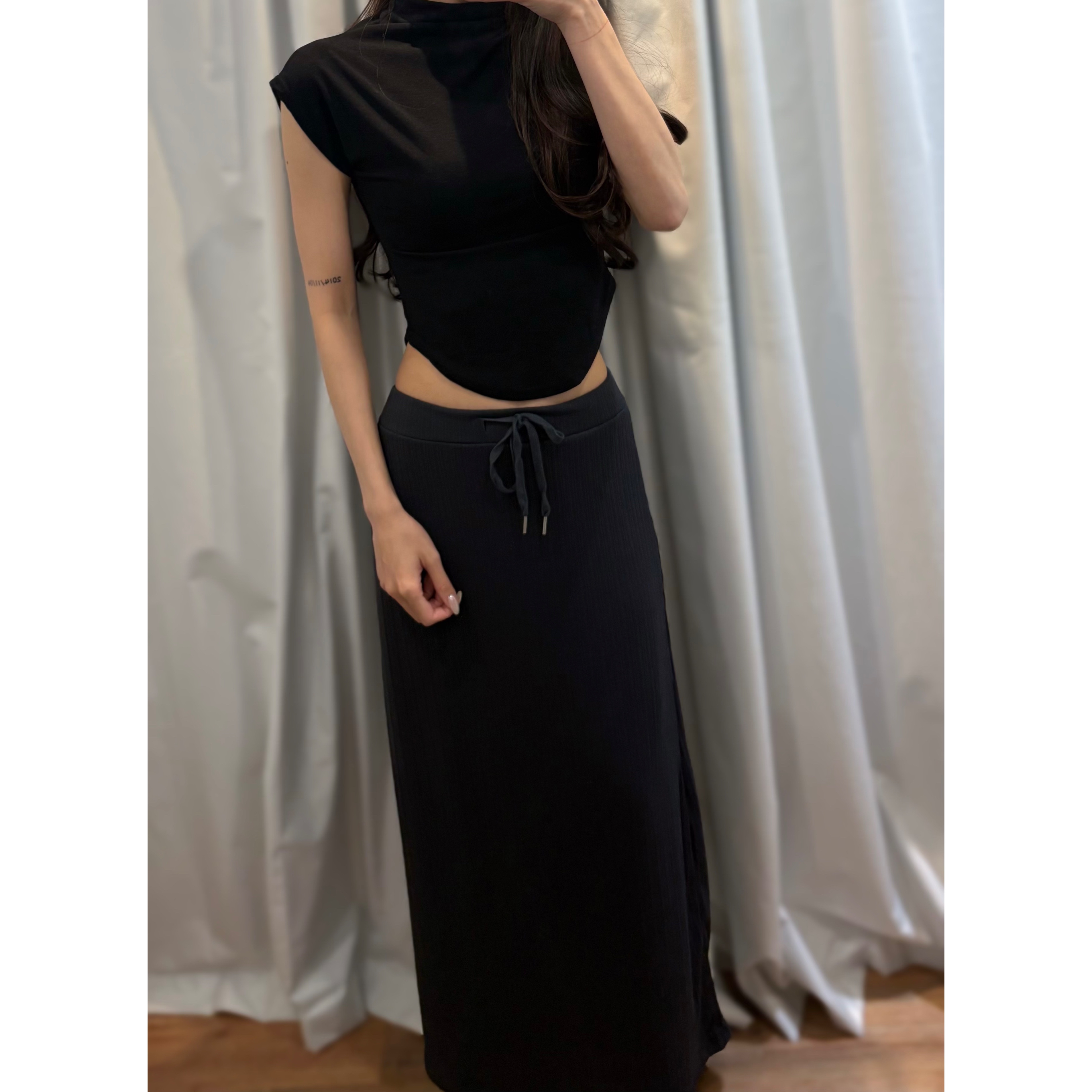 新品價4月22截🤍2604P《MOCK NECK CAP SLEEVE》