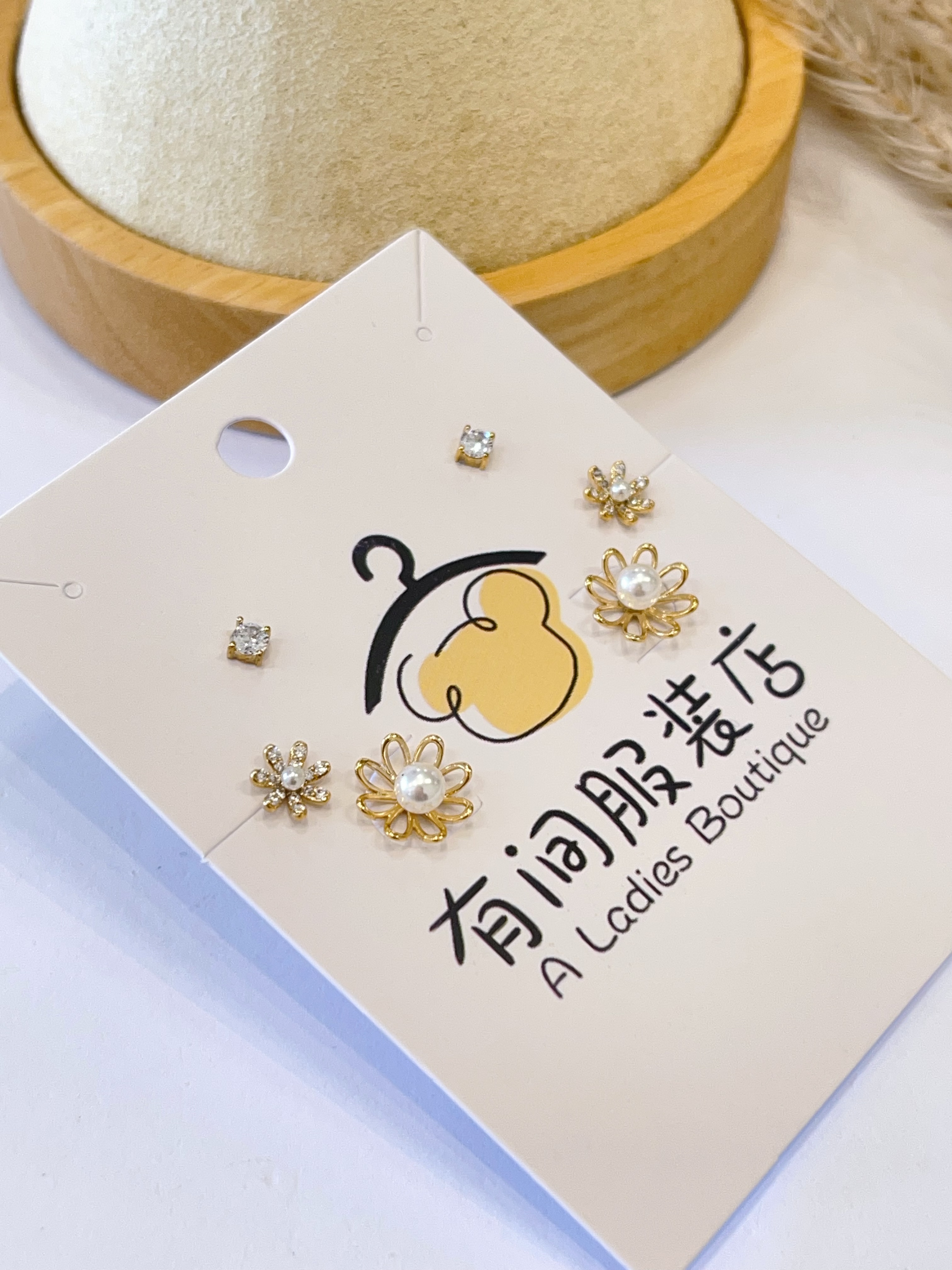 镂空小花朵珍珠耳环套装