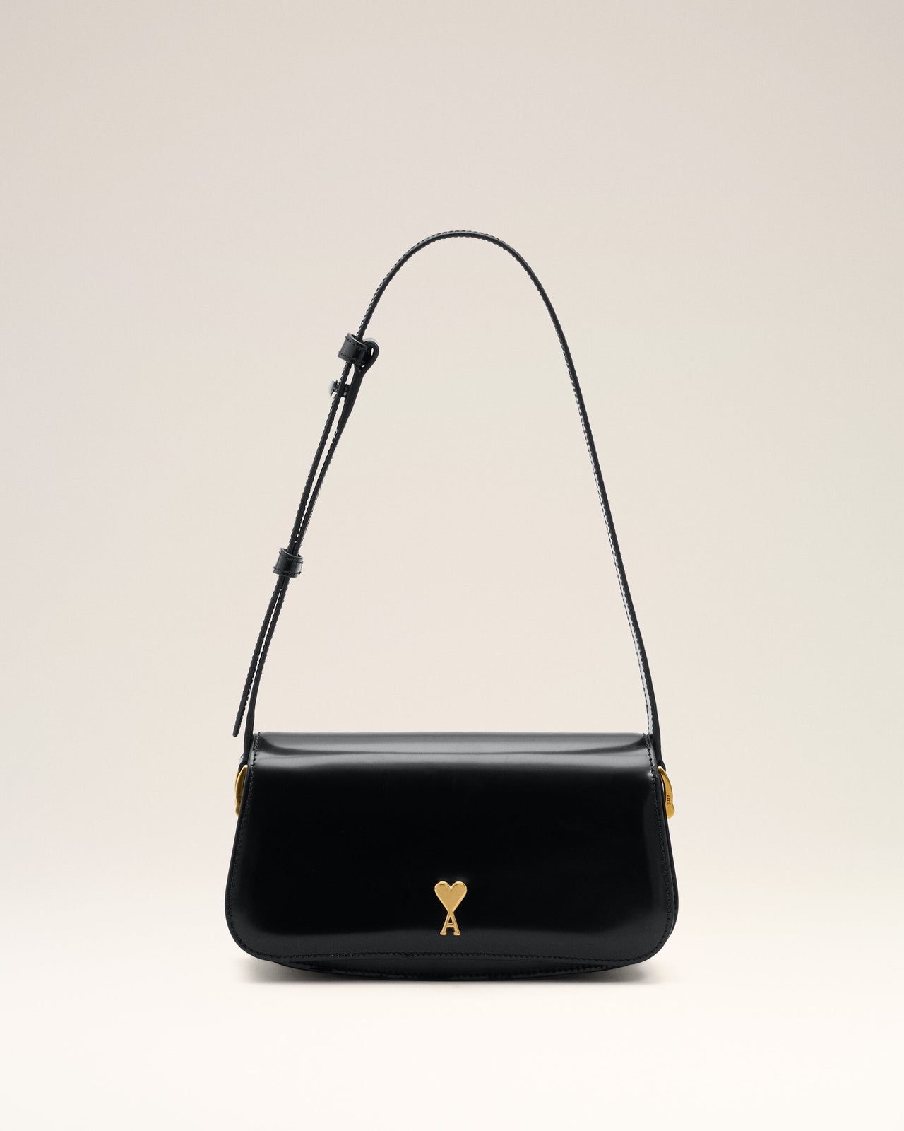 限時優惠價‼️訂貨🍒Ami Shoulder bag  Size 21x11x6cm