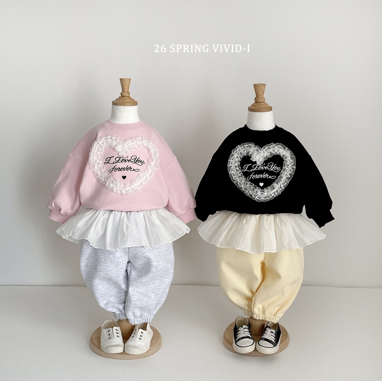 🌸預訂 韓國直送🌸🇰🇷VIVIDI四色心形蕾絲字母印花寬鬆衛衣