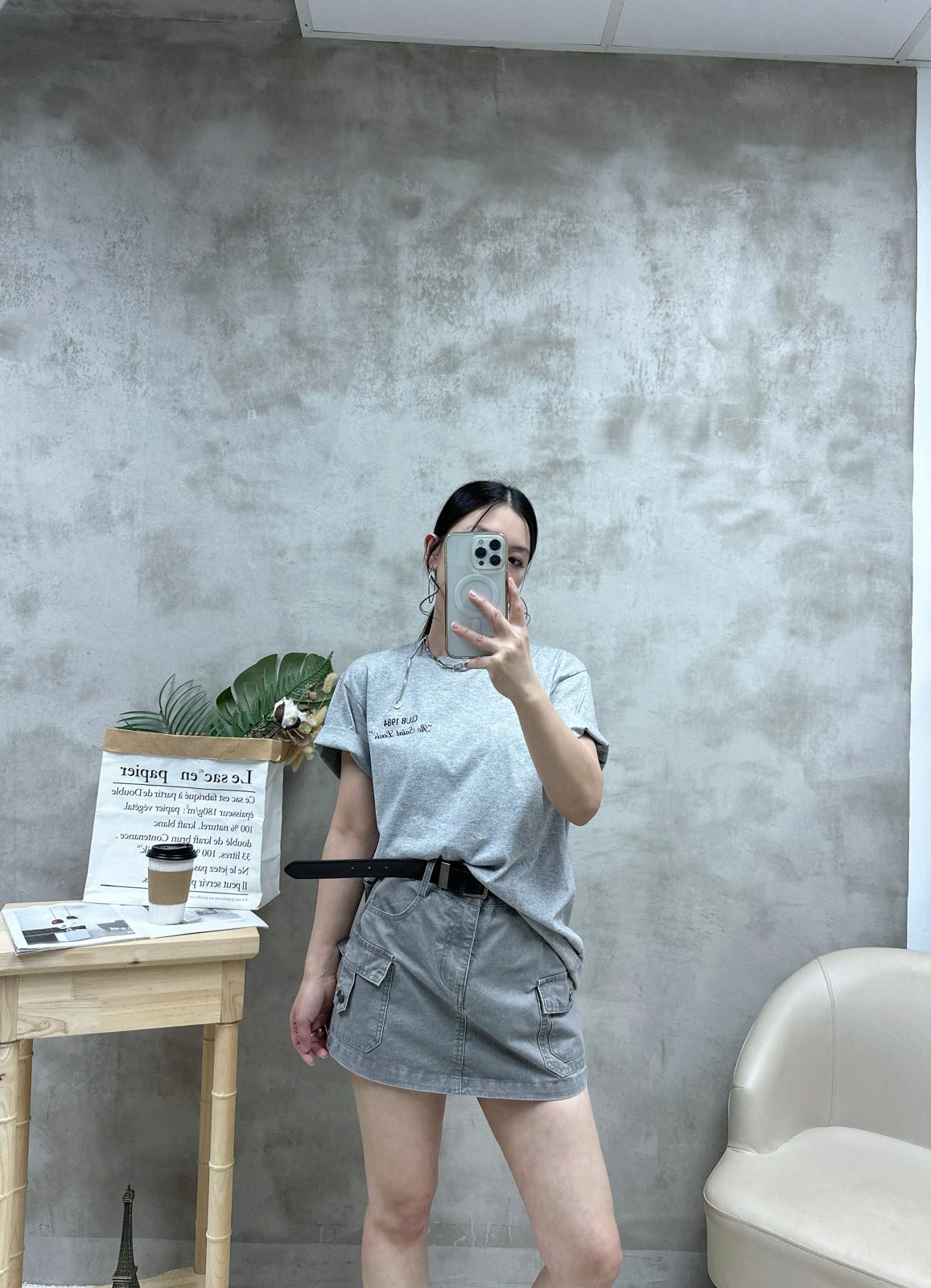 Q06 前後英文字Tee