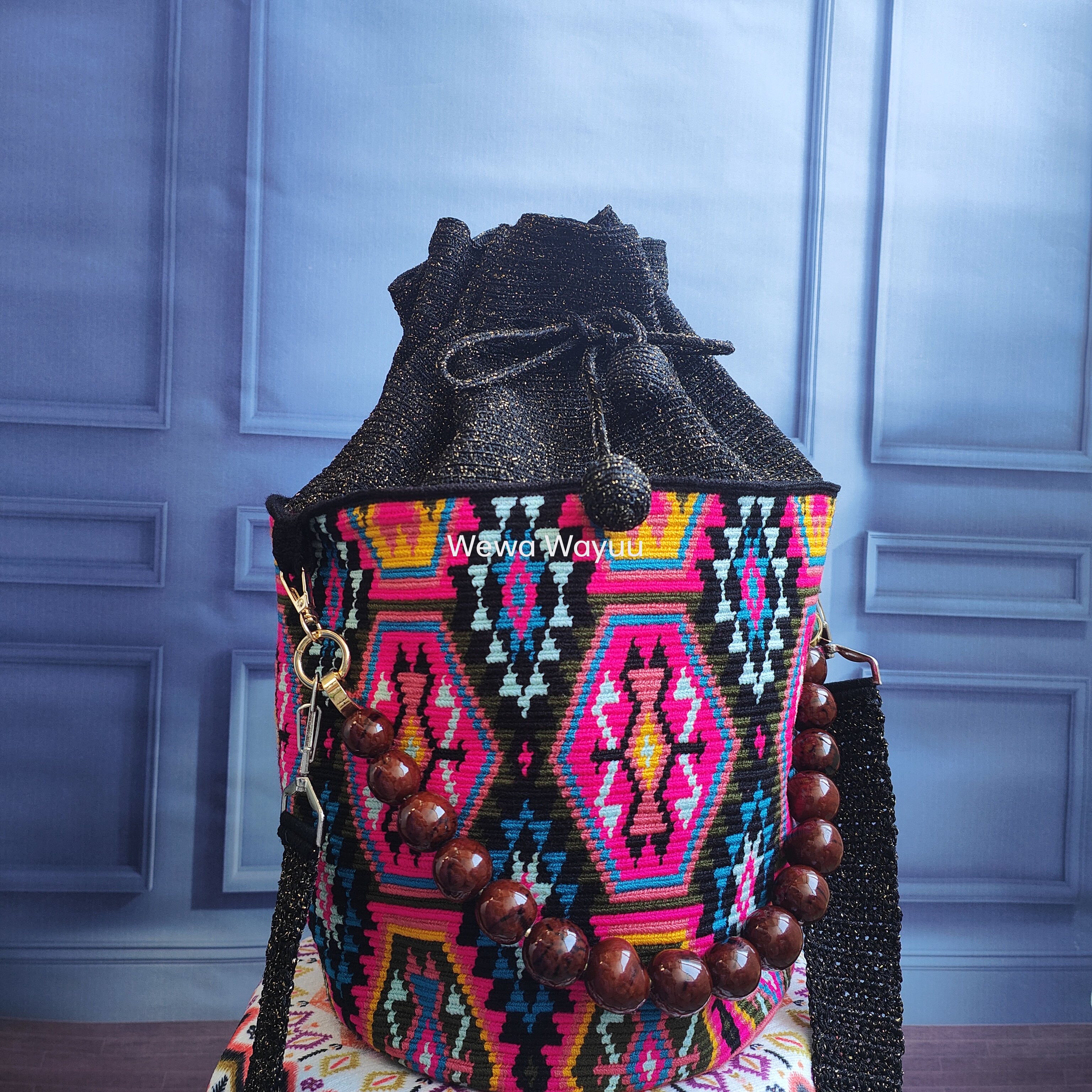 1T1123-11. 1T 單股中碼金線 果實手挽袋