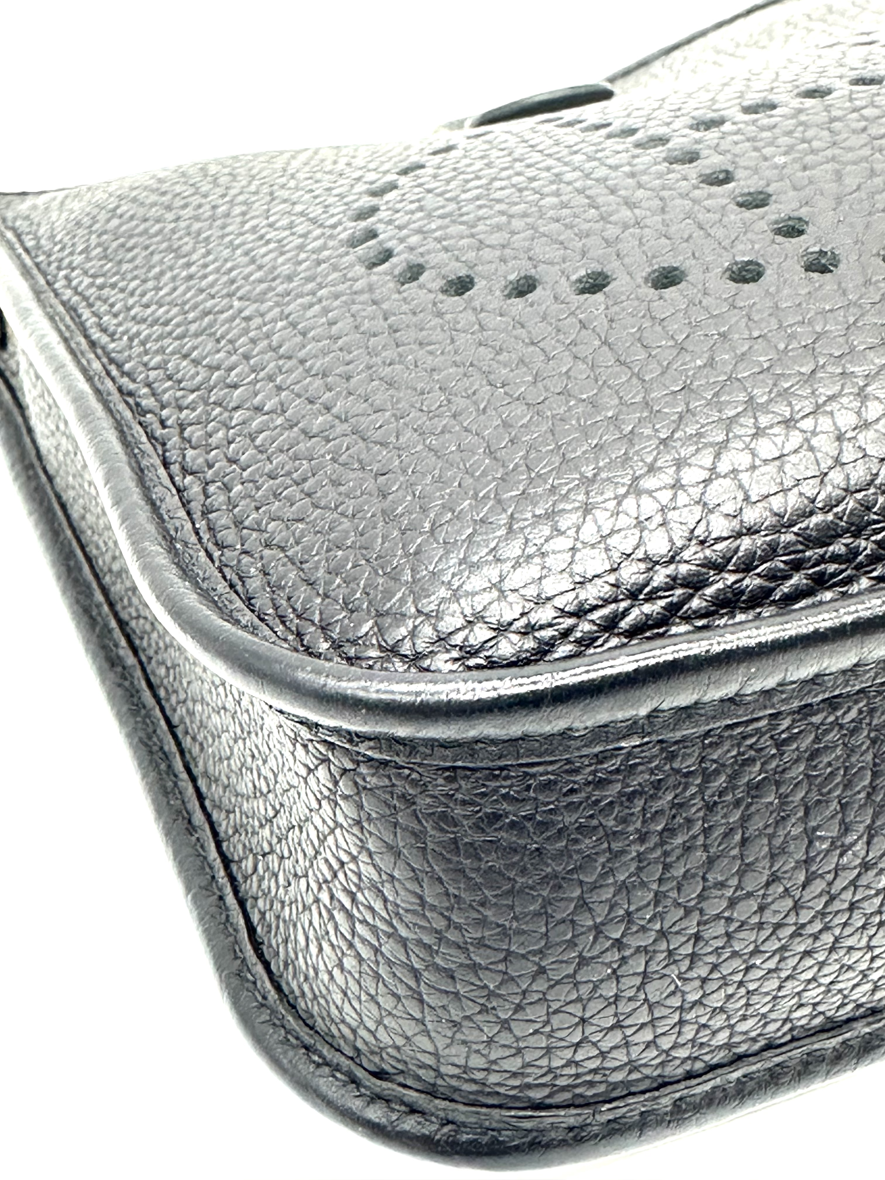 Pre-Owned HERMÉS Mini E Stamp B / Product Code: 26042102