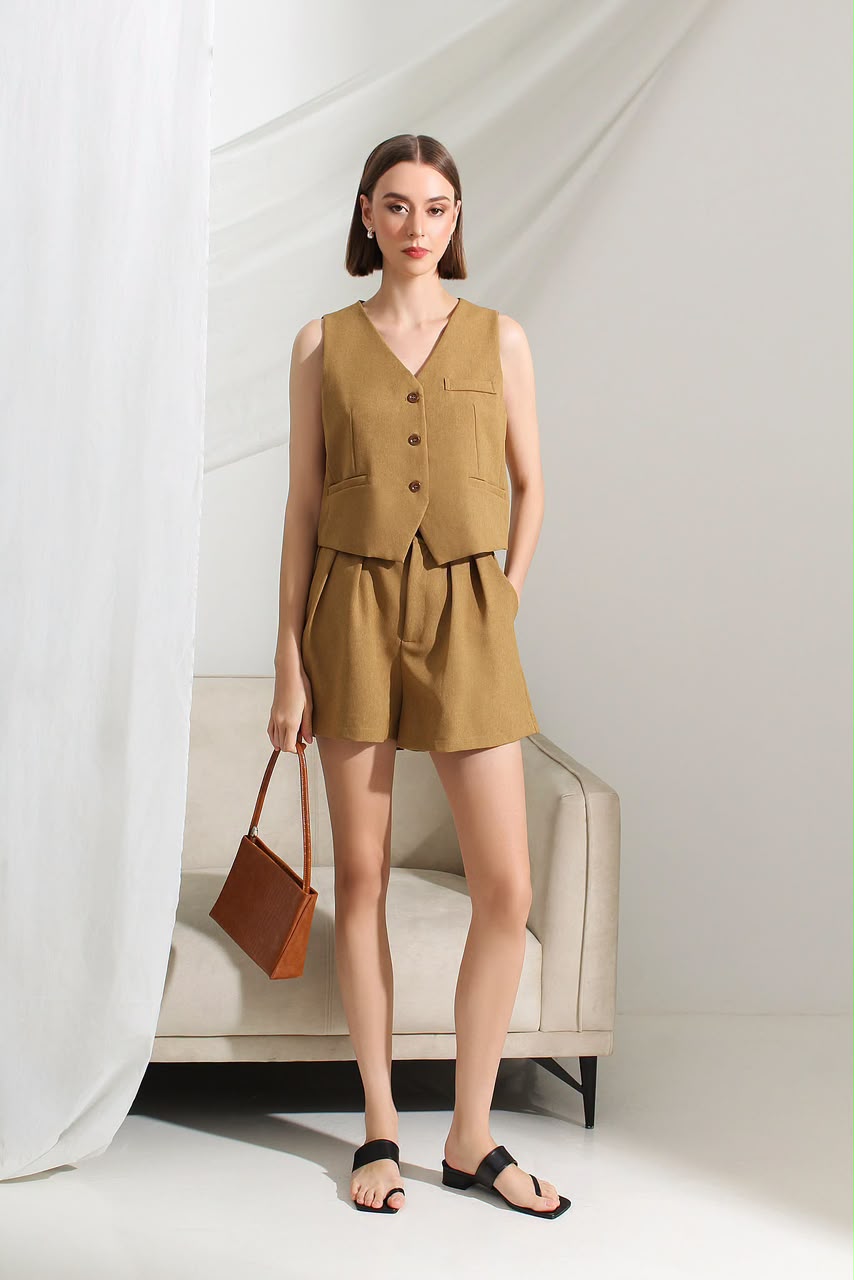 MFY10019+MFY10019-1 Modern Tailored Vest & Pleated Shorts Set