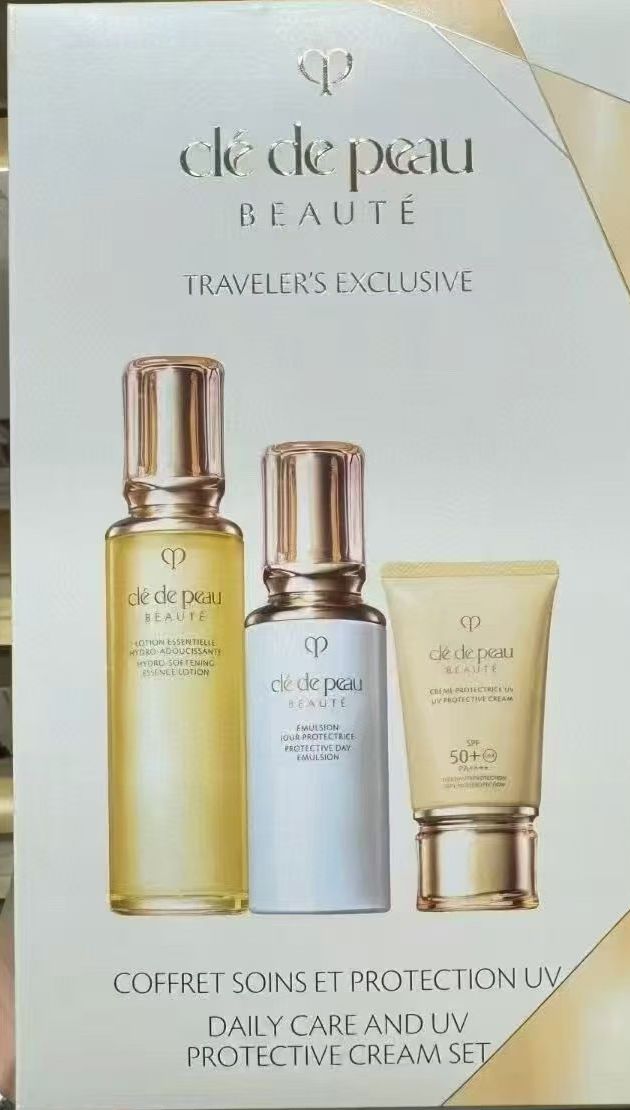 Cpb 機場免稅店水乳三件套Set 滋潤水+日乳+防曬 #補水保濕，抗皺緊致，細緻毛孔。日乳自帶曬防系數 夜乳主打修復功能。新款在來原的基礎上，增加抗了衰老成分的比重，保濕時間比原來老款的更持久，給你全天候的保濕效果，功能比原來更好！