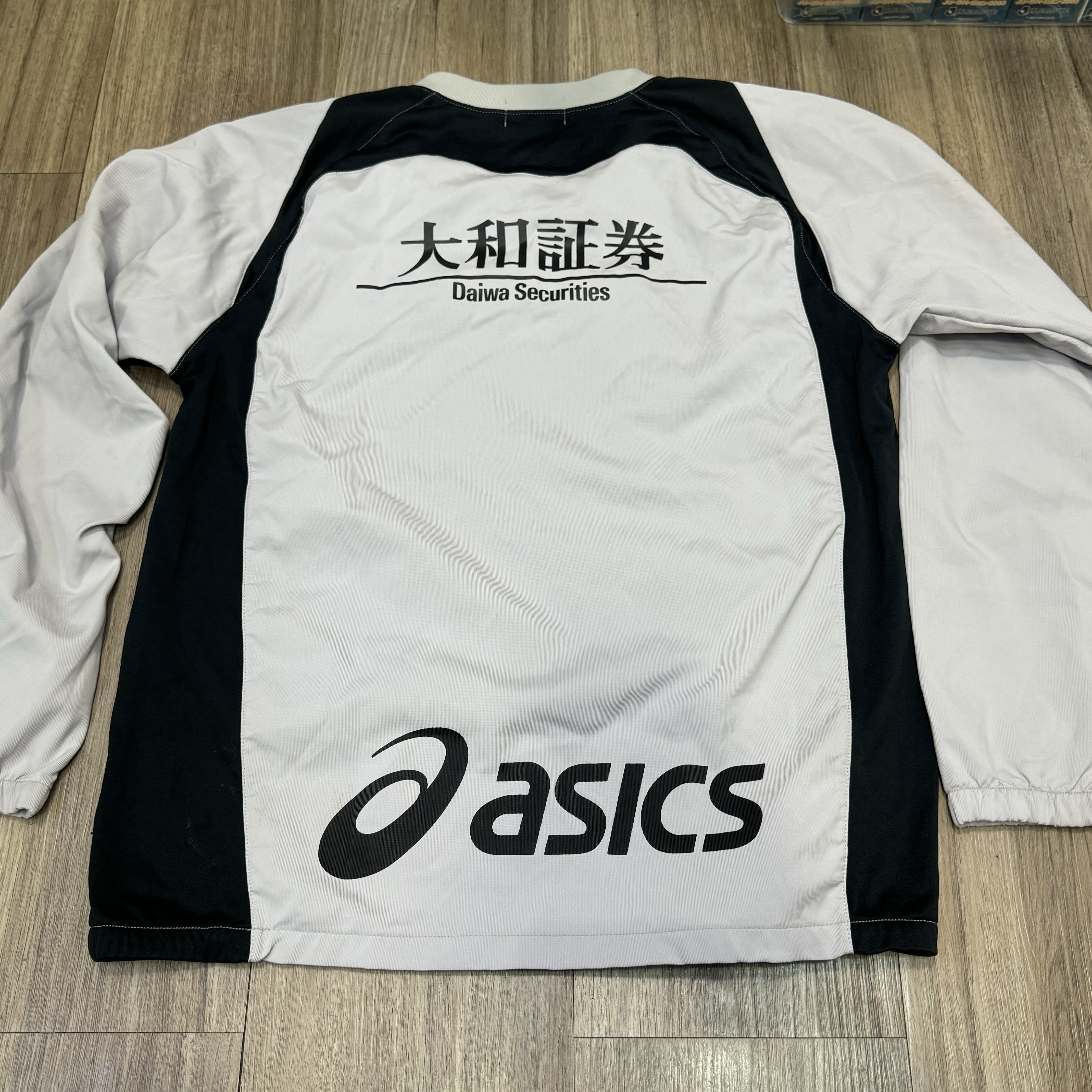Kobe Vissel player issue training sweater