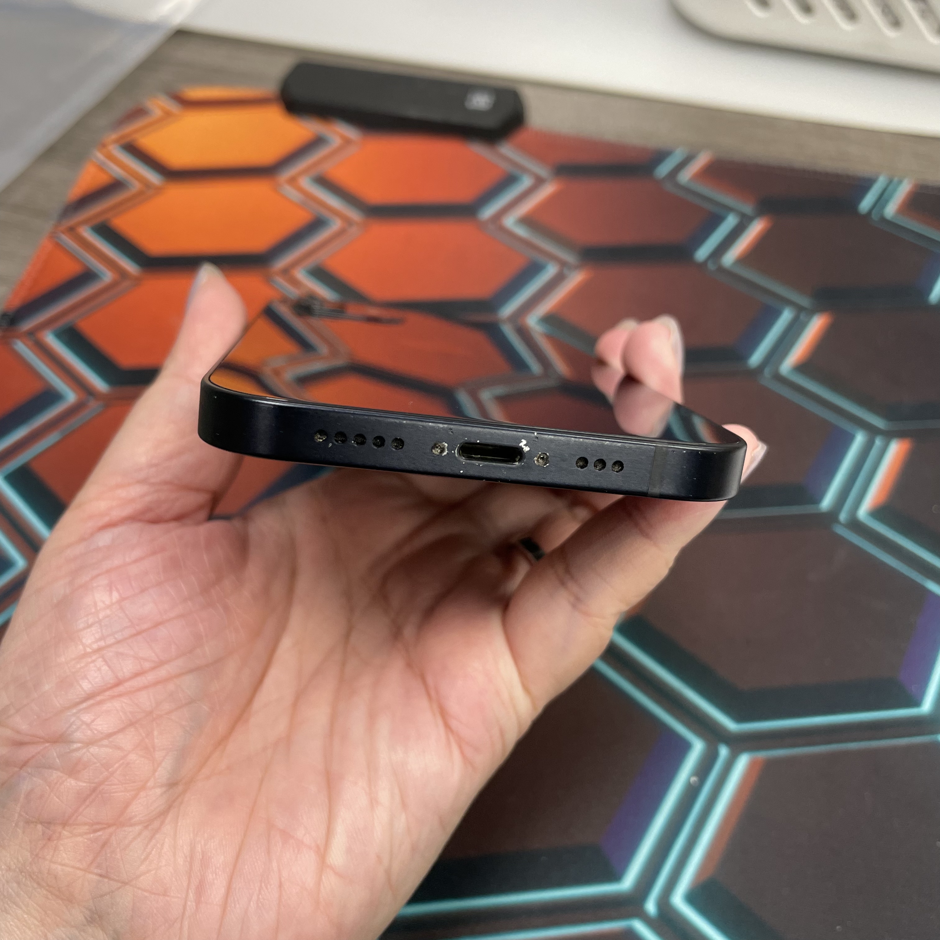 *7090 12 超靚機 128GB 電87 黑色 black