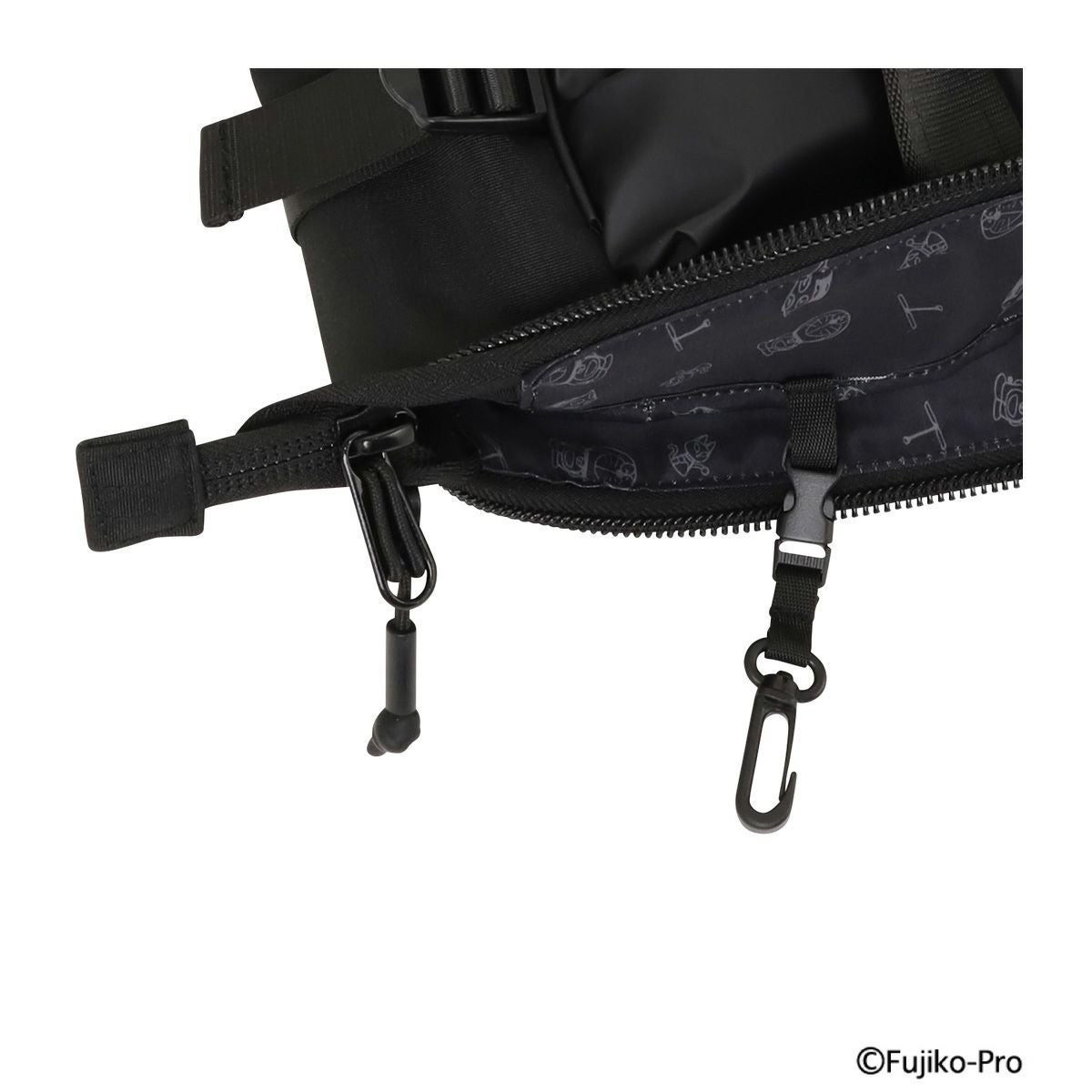 [訂購] 多啦A夢手提袋 斜孭袋 旅行袋 暗黑系列 叮噹刺繡 登山扣 | Doraemon袋 禮物
