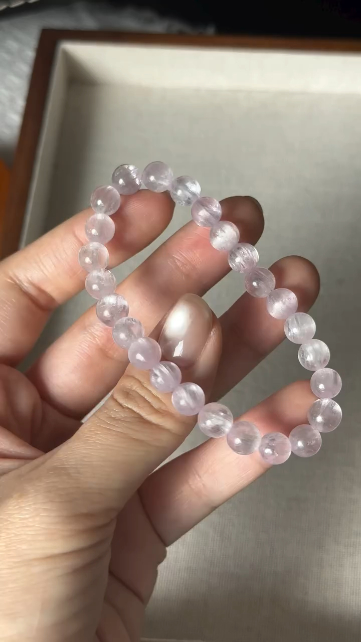 紫锂辉 ｜Kunzite 