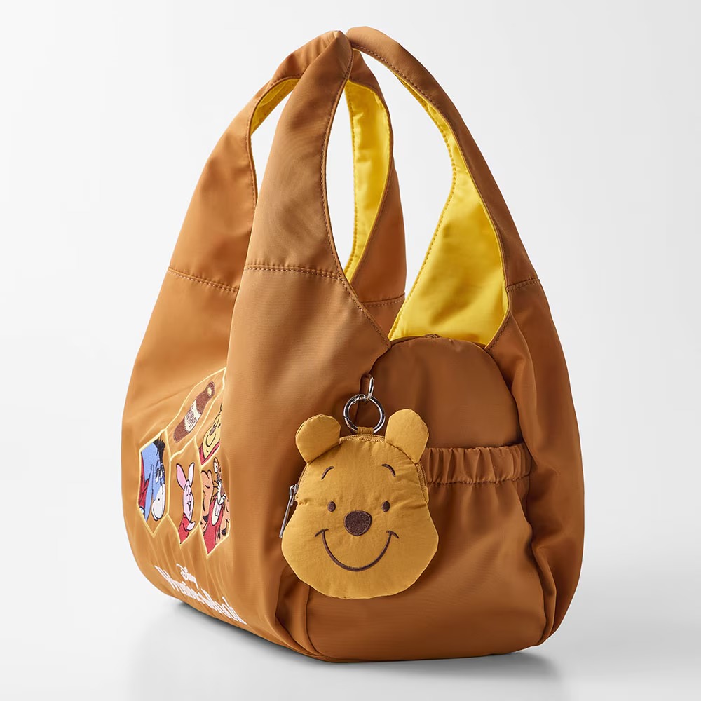 [訂購] [日本直送] 🍯 Winnie the Pooh「赤シャツフレンズ」刺繡手袋 {TF260952}