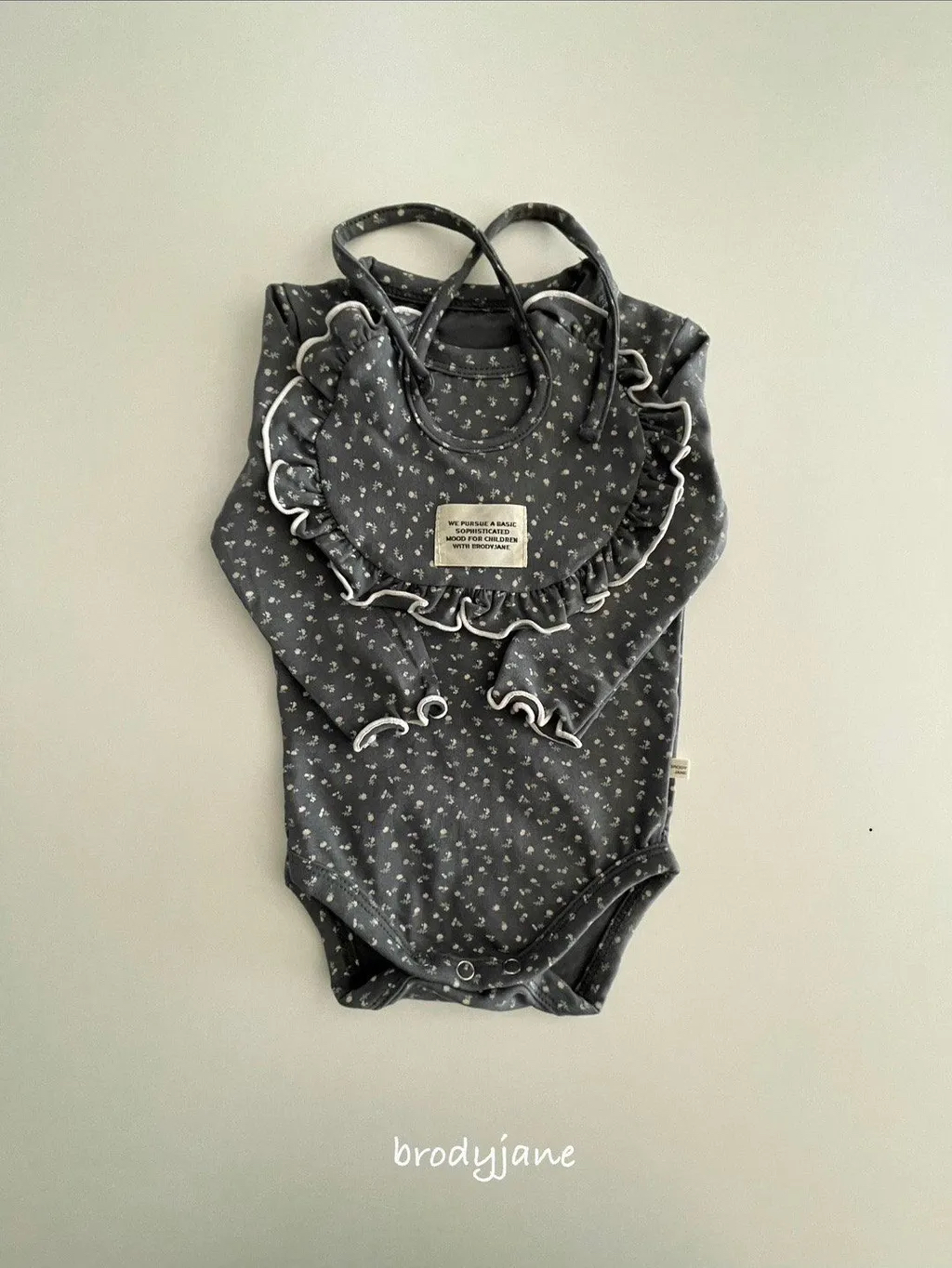 🇰🇷brodyjane bib