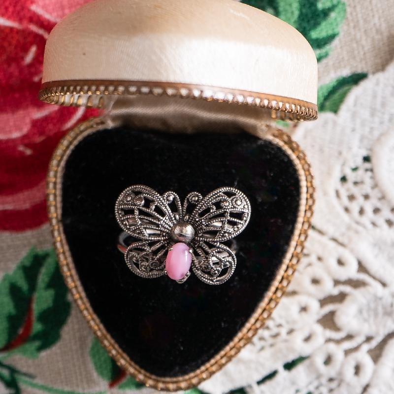 C.a. 1980s Czechoslovakian Silver Tone Butterfly Ring with Pink Glass Cabochon - Adjustable size (NZ013-3)