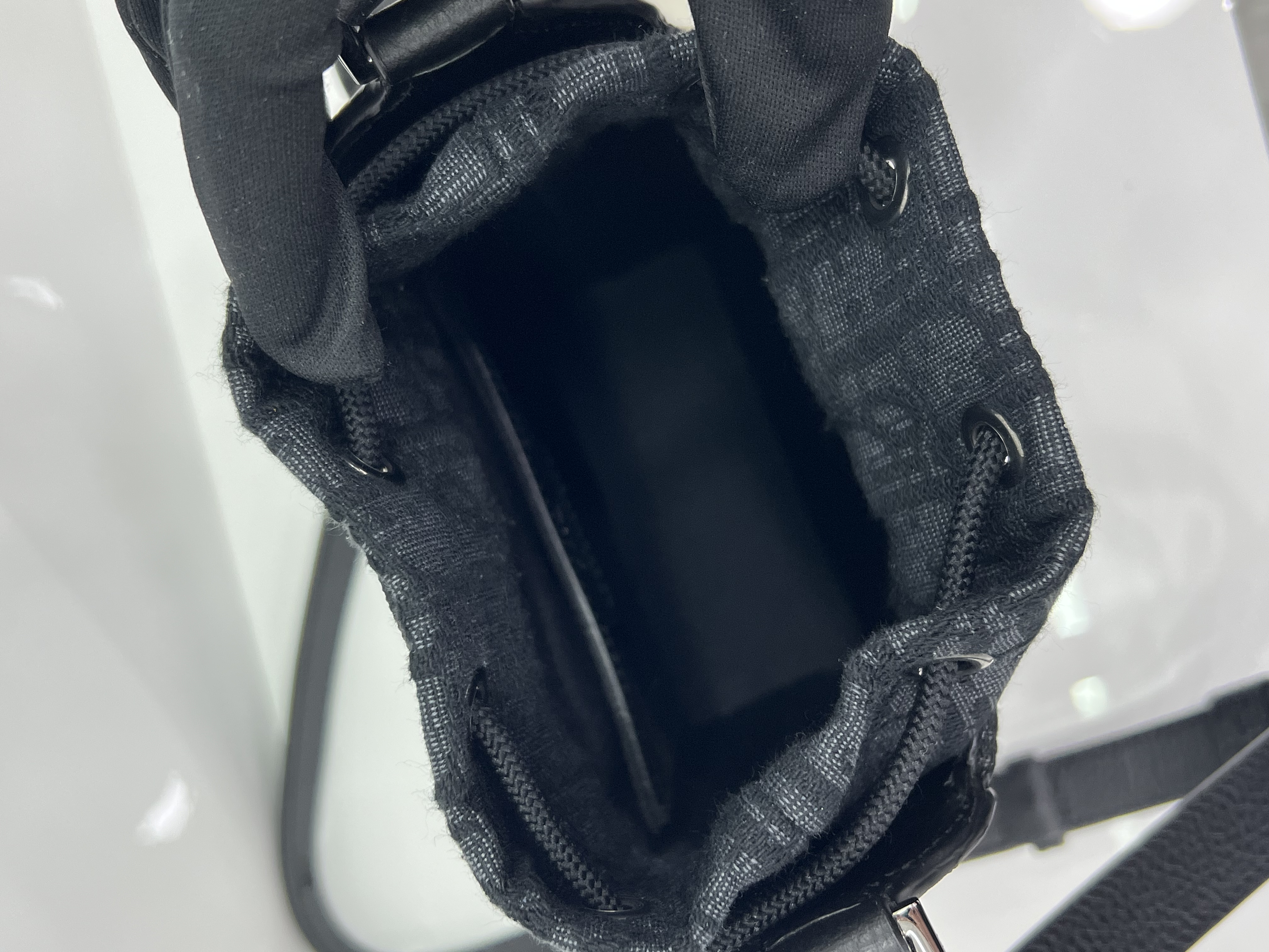 直播貨品 |  [1個-$100 2個-$300］EE16