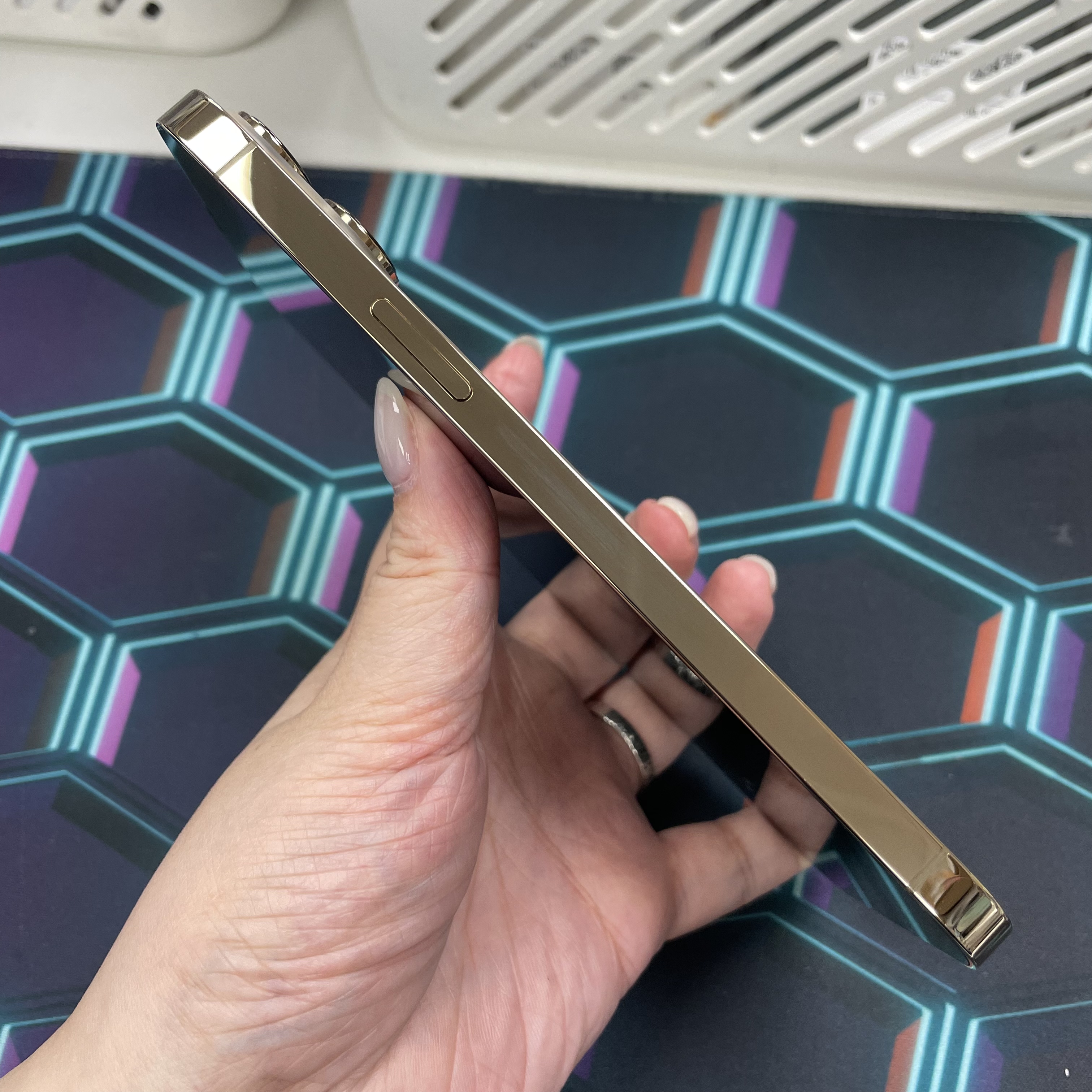 *6538 13 Pro max 完美機 256GB 電79 金色 gold