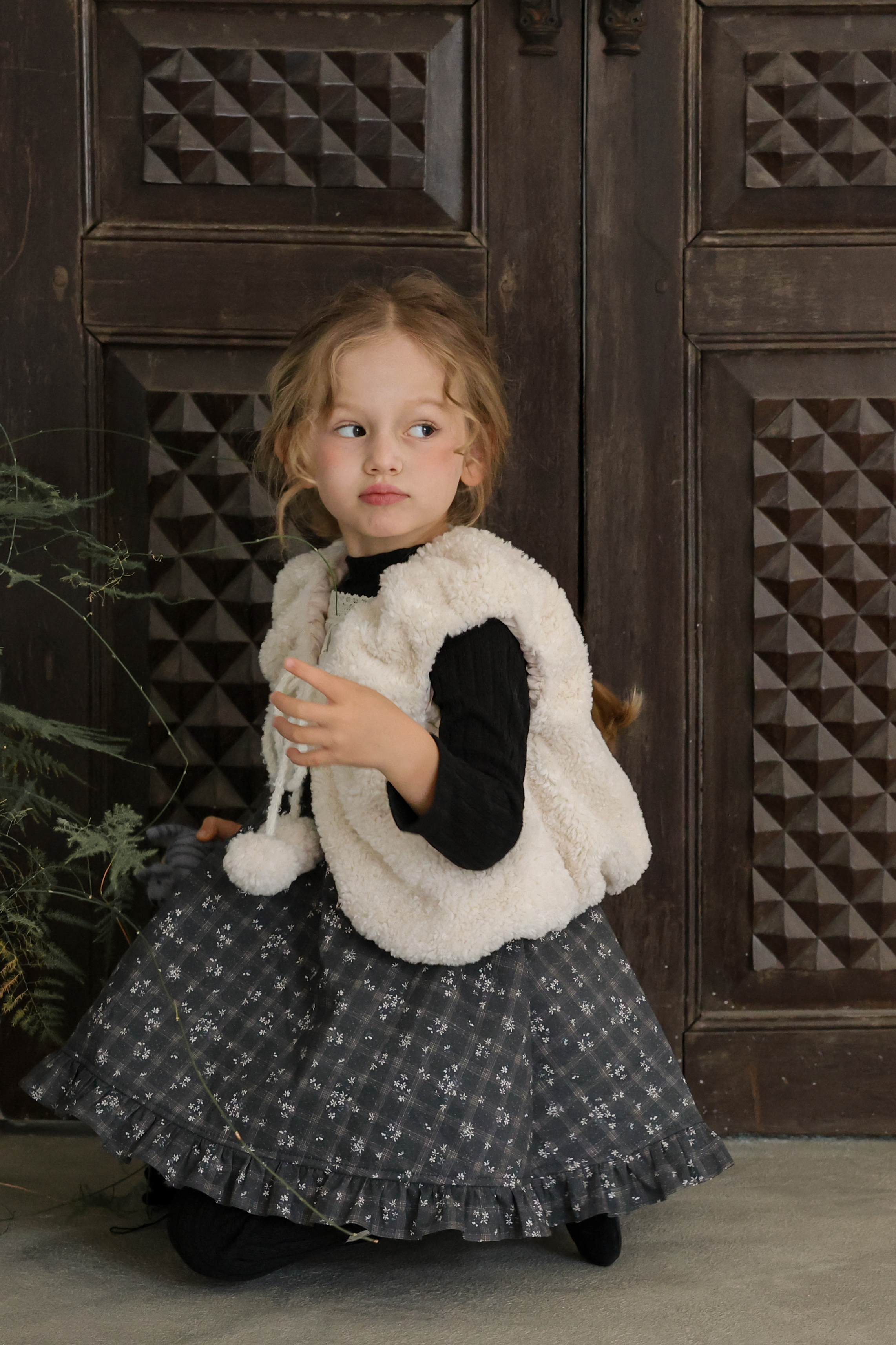 FLO | Elle fur vest 
