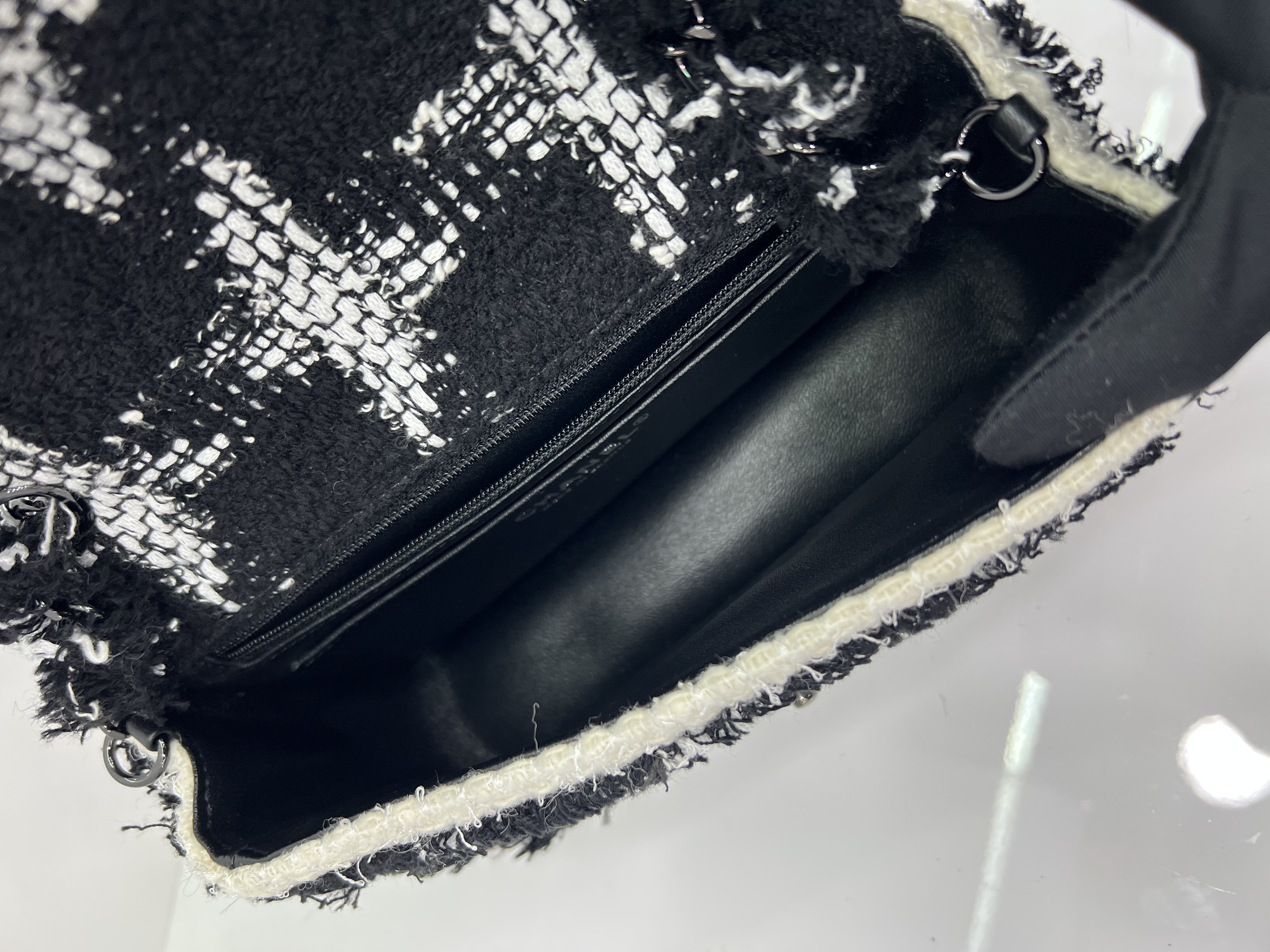 直播貨品 |  [1個-$100 2個-$300］EE85