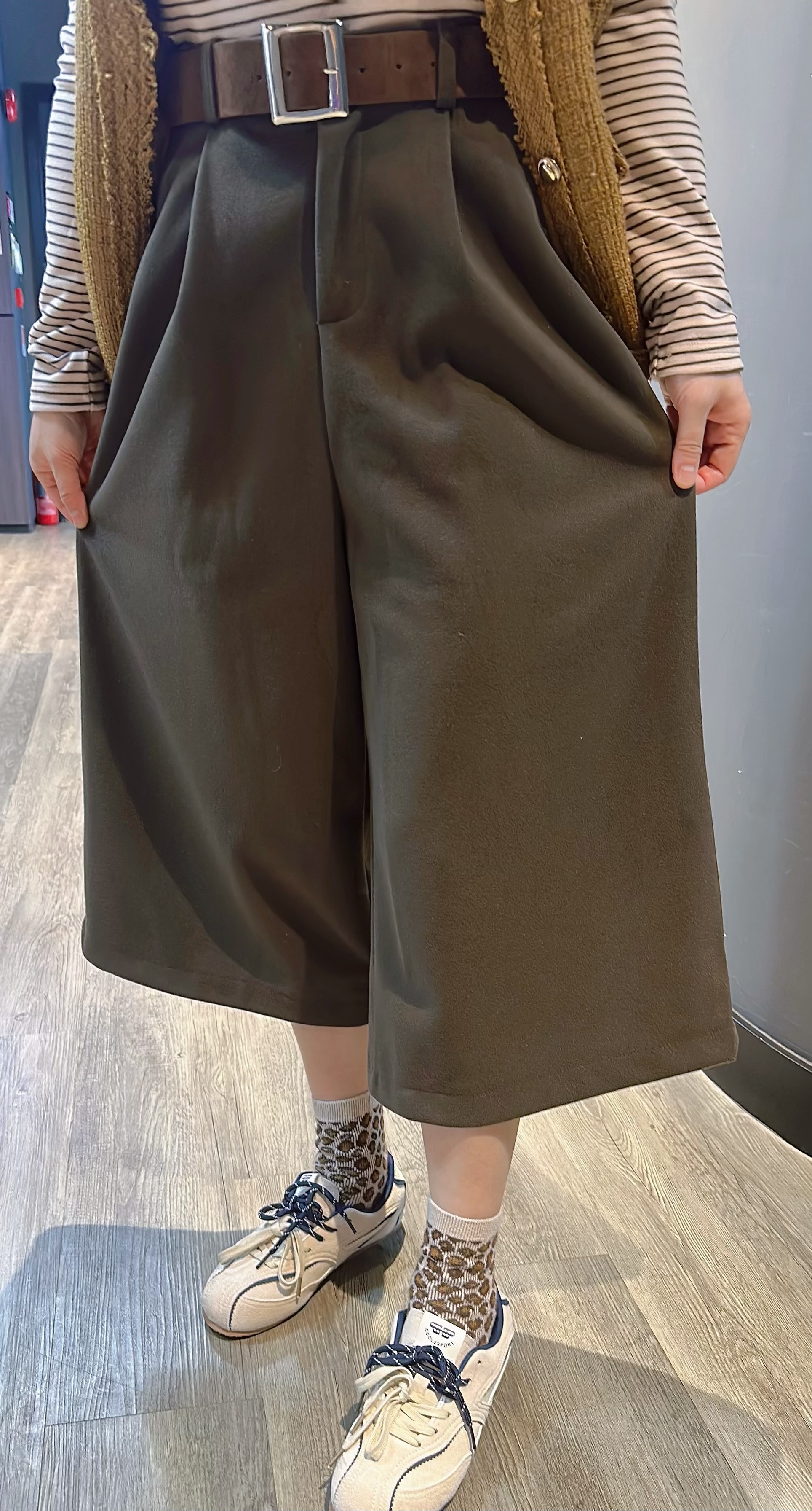 保暖薄羊絨八分闊褲（深啡色）（黑色）