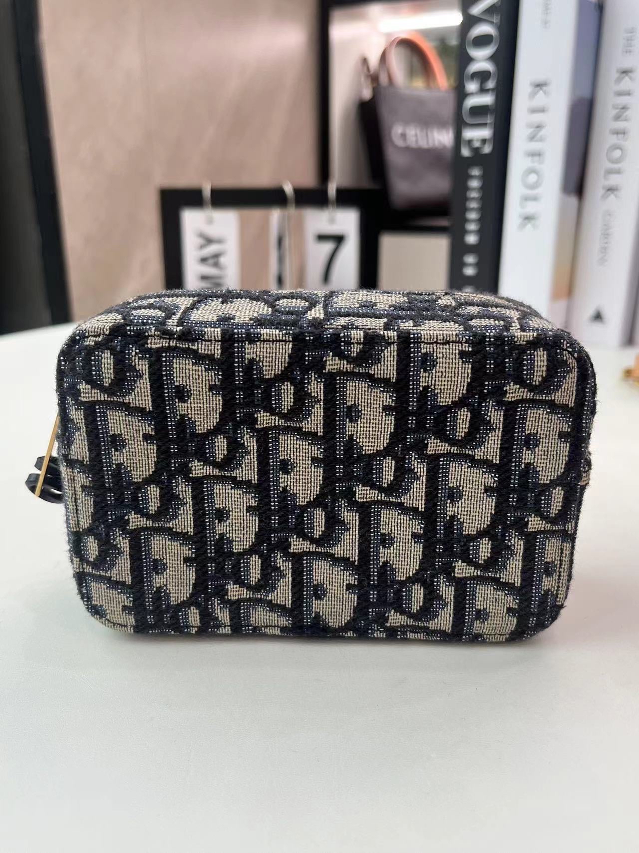 【預訂貨品】Dior 藍色老花相機包 