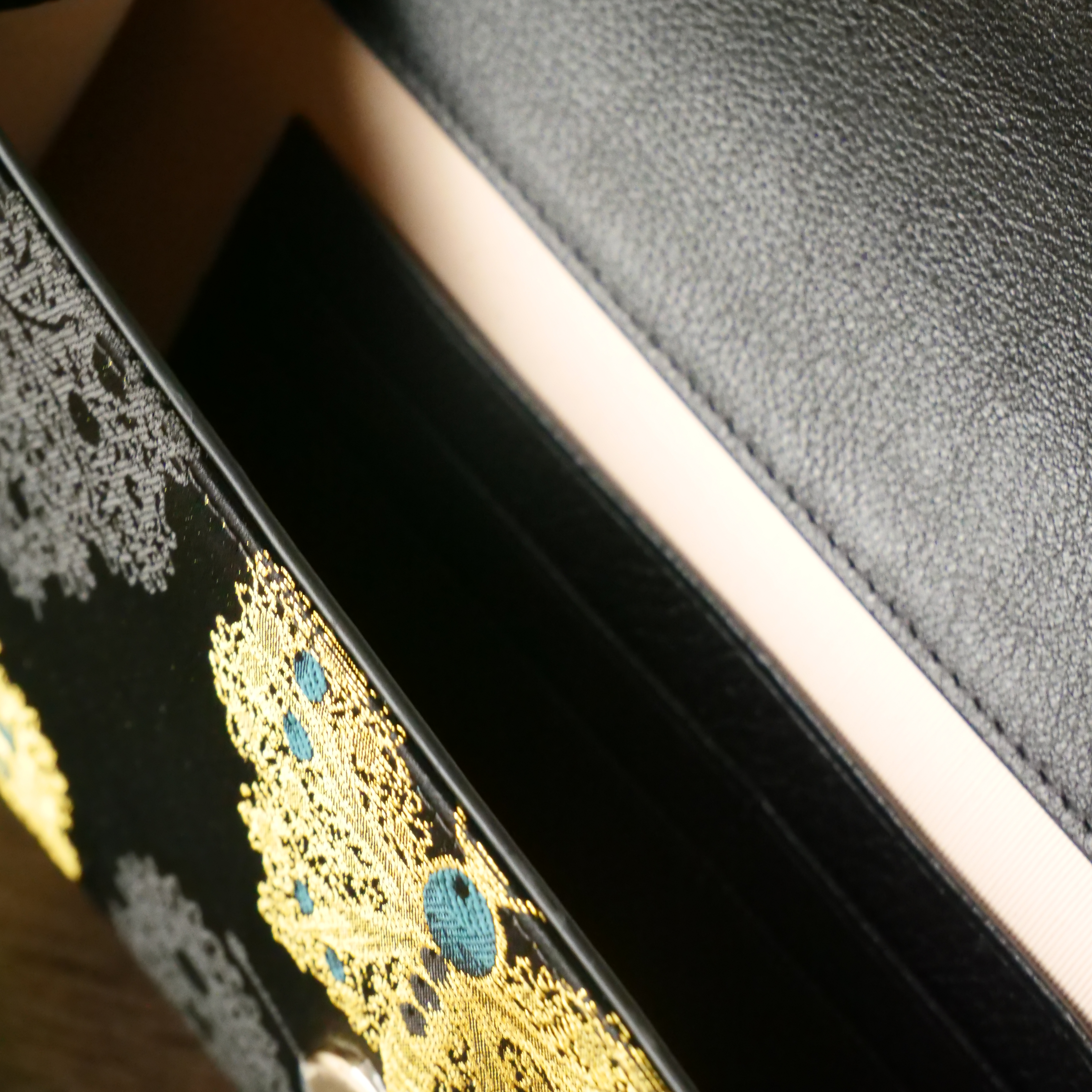 宋錦∞黑金綠蝴蝶牛皮手袋