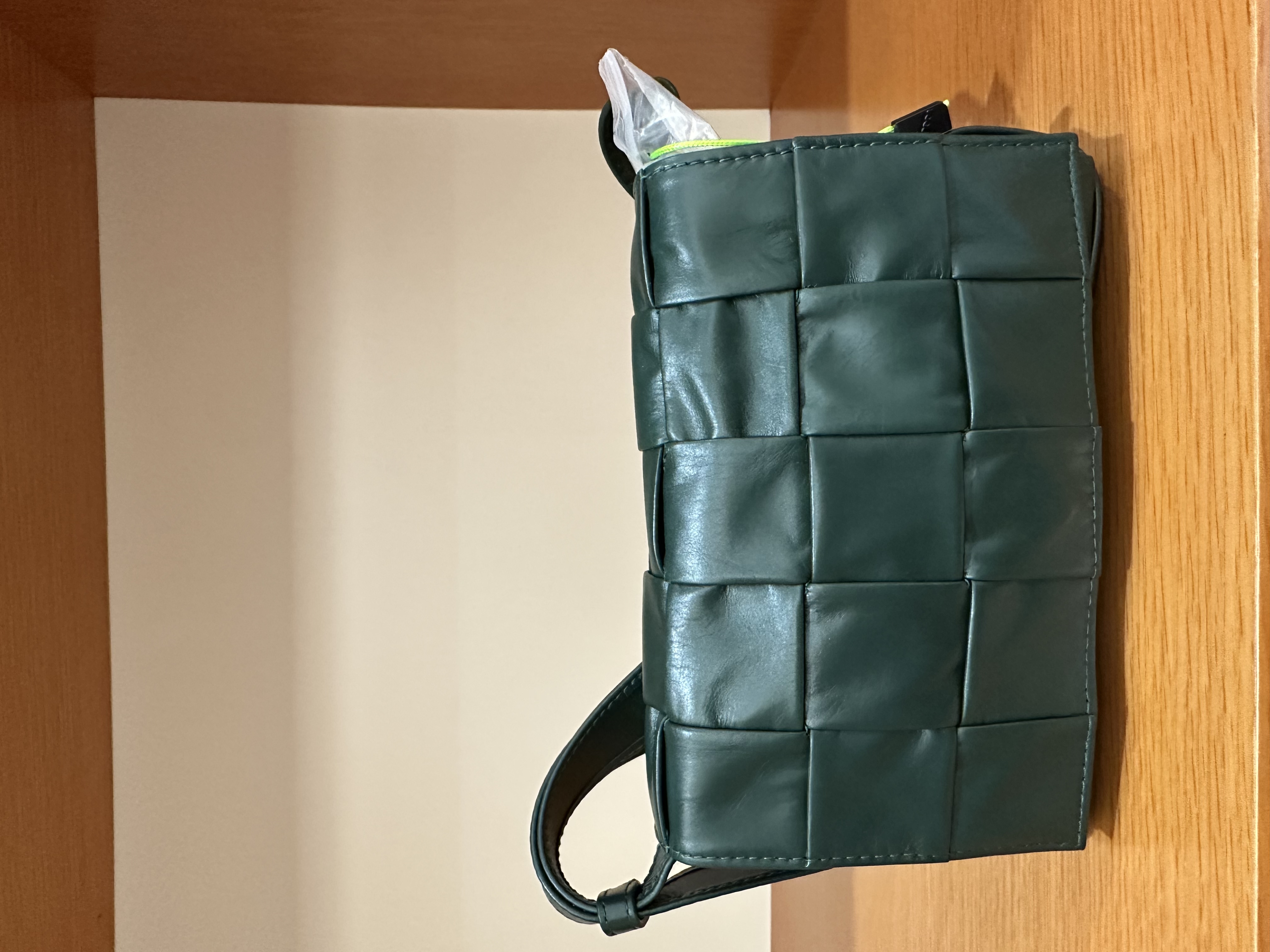 直播貨品 |  [1個-$100 2個-$300］HH32