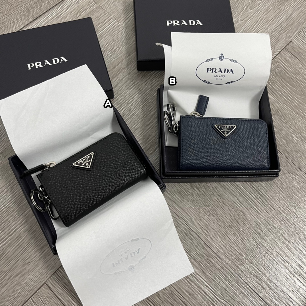 【正品級】PRADA Saffiano 皮革鑰匙扣掛飾/散紙包 連專櫃禮盒