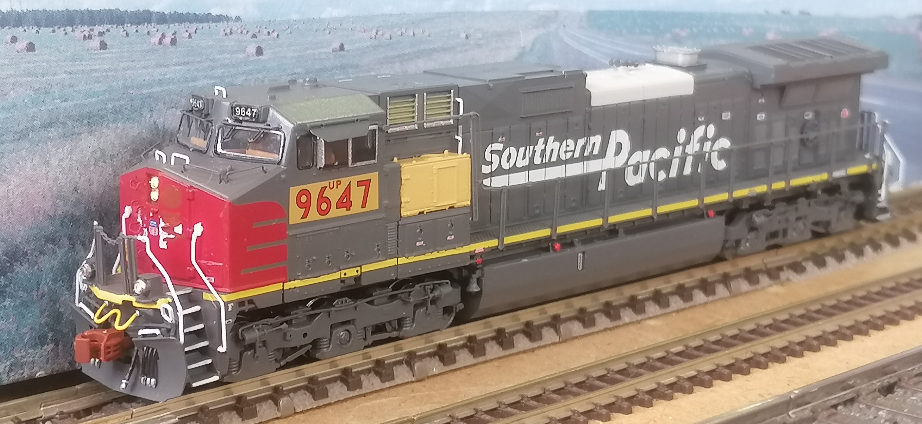 Scaletrains Rivet Counter N Scale GE DASH 9-44CW, Union Pacific/ex-Southern Pacific Speed Lettering Patch