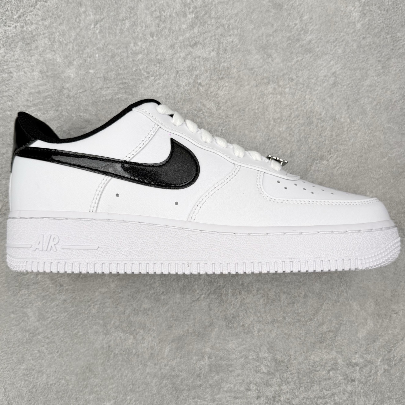 Nike Air Force 1 '07 LV8 HF2898-101
