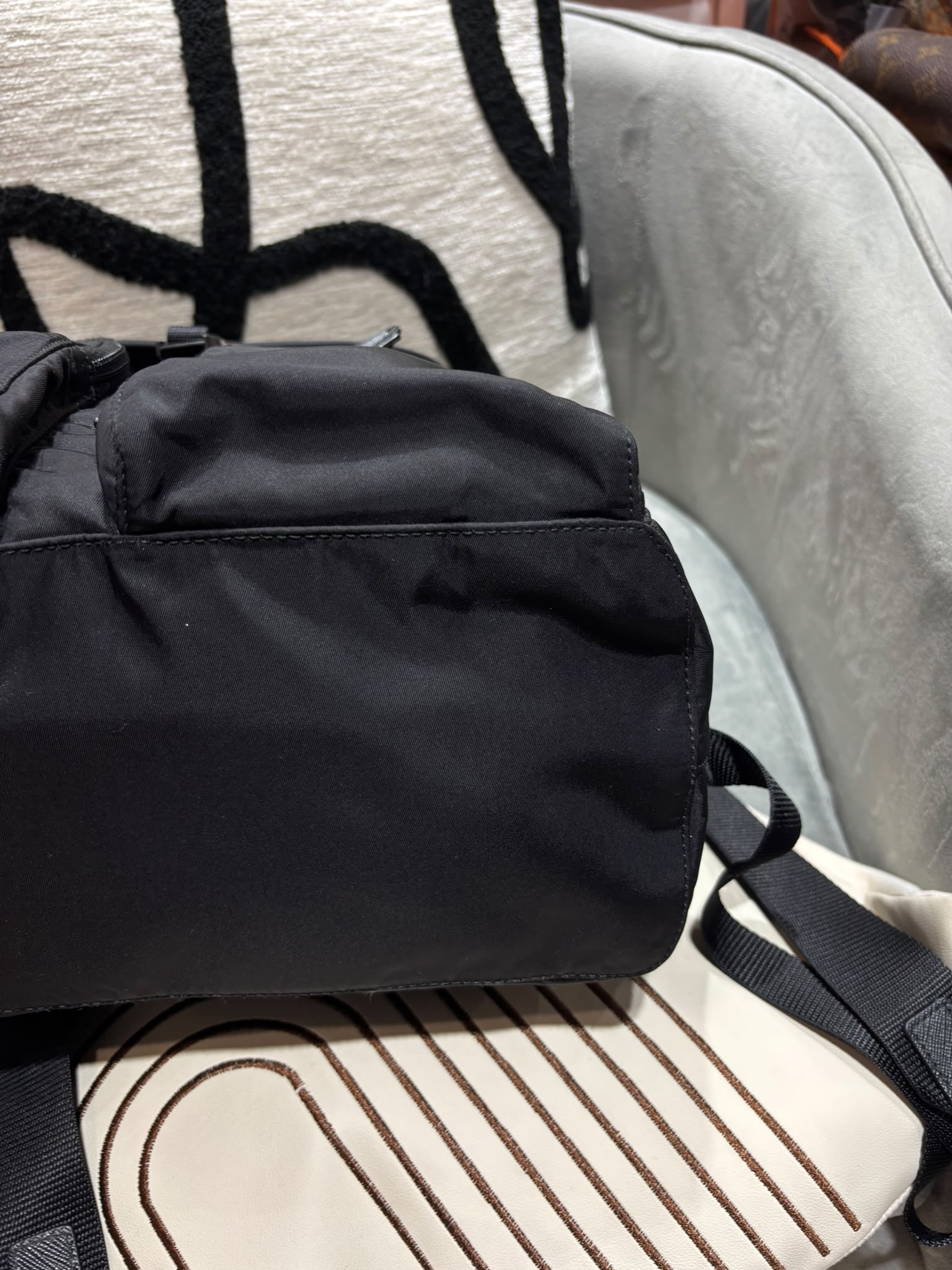 Prada re-nylon backpack ,黑色銀扣背囊 100%Authentic, 98%new  ✅收據✅nfc booklet ✅dust bag 