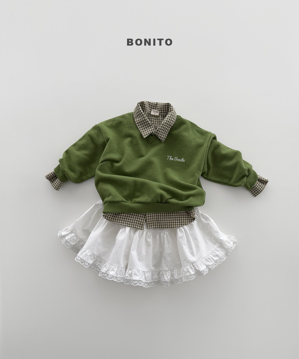 Bonito | V-neck man to man