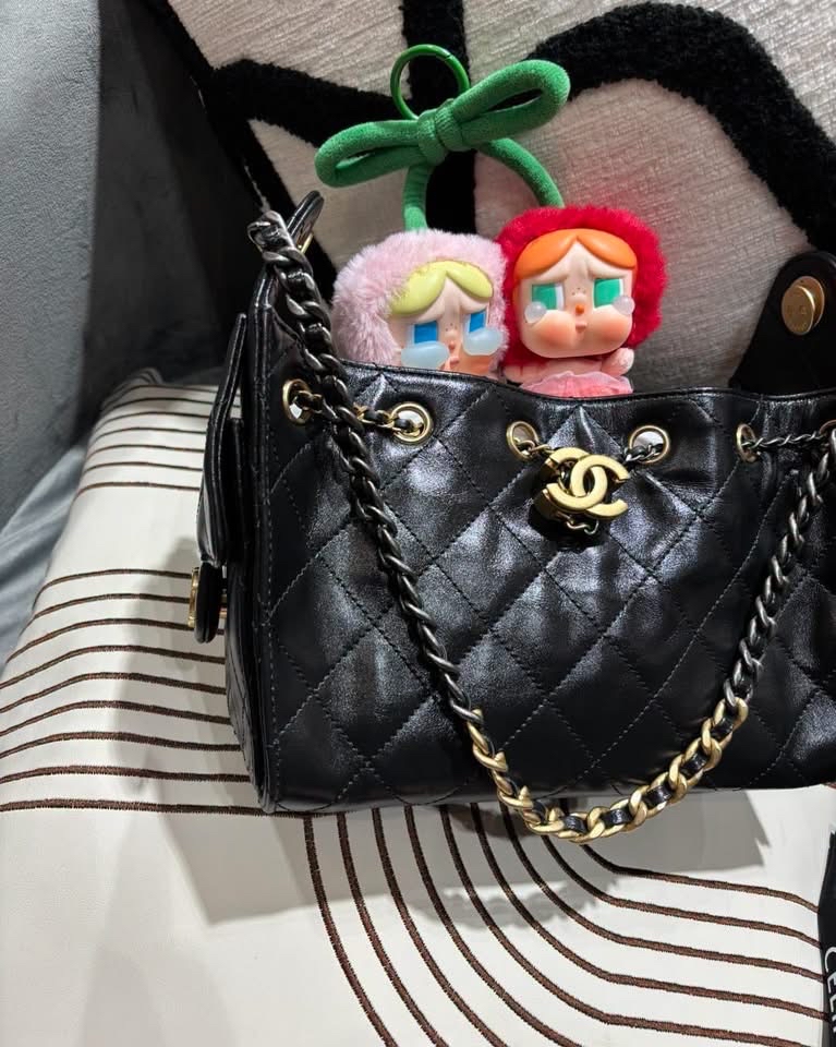 全新 Chanel 25 mini hobo bag 黑色牛皮金扣 100%Authentic ,全新未使用品 ✅晶片✅dust bag✅box 