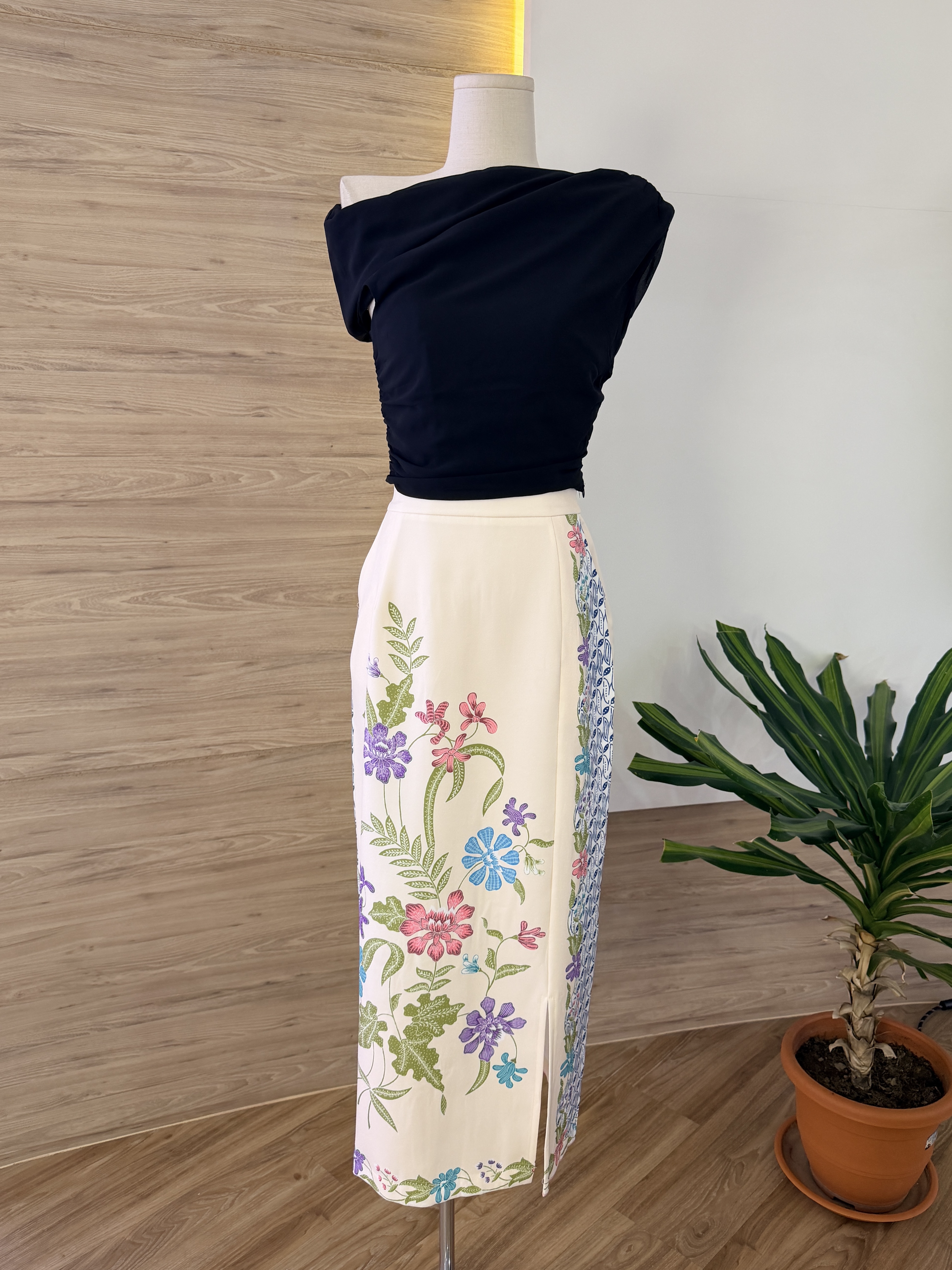 Botanical Slit Skirt