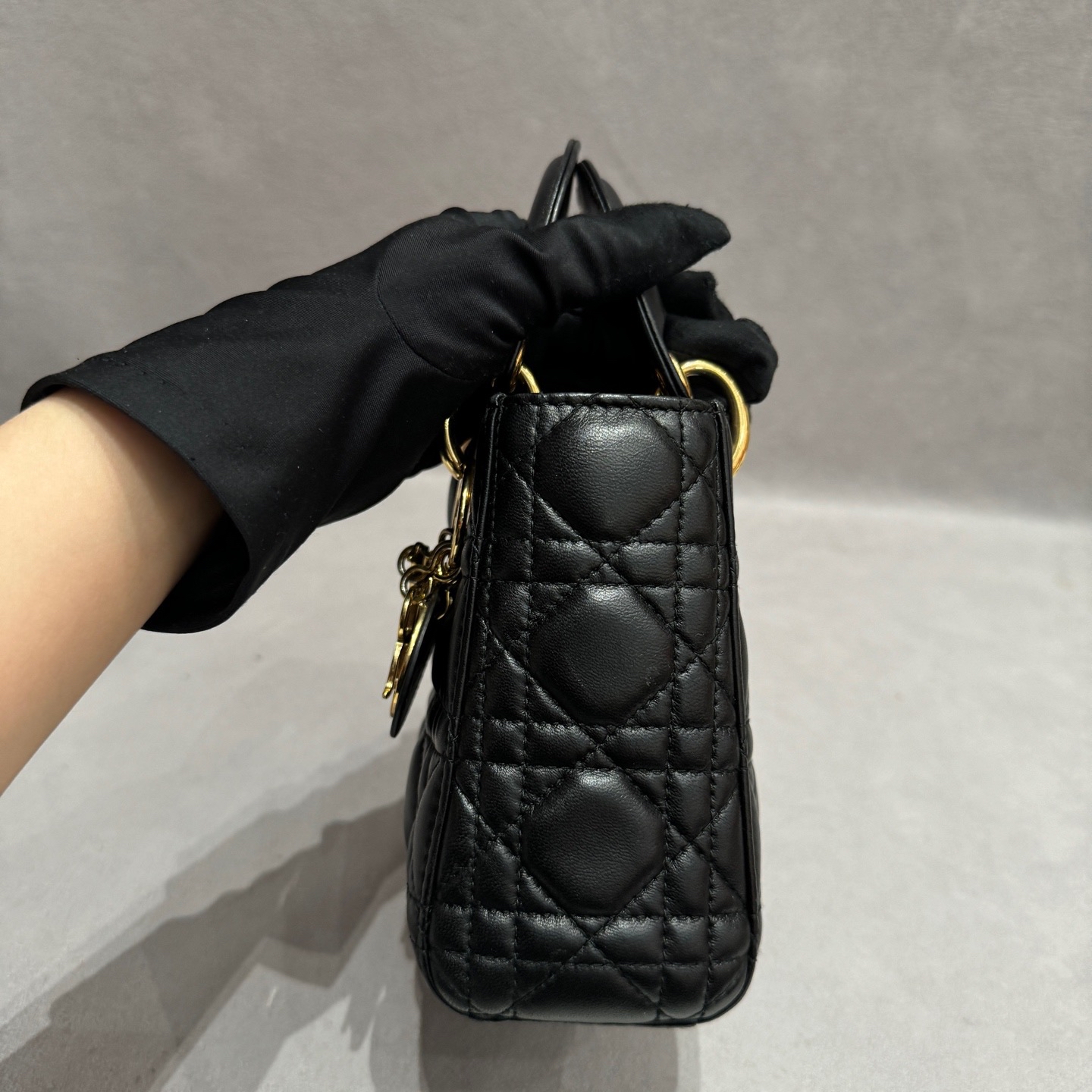 【預訂貨品】Dior Lady Dior三格黑金羊皮戴妃包