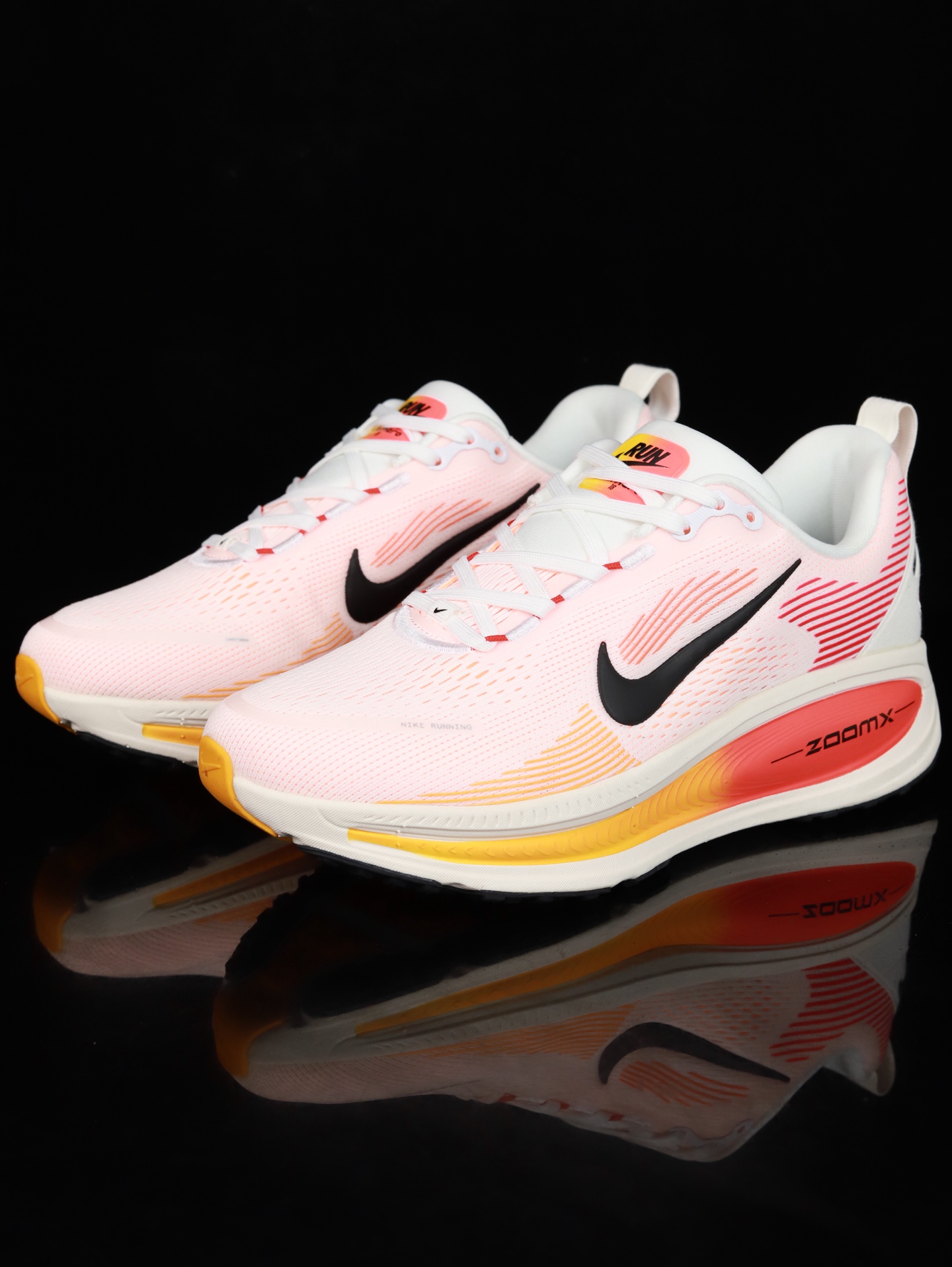 Nike Vomero 18 HM6804-100