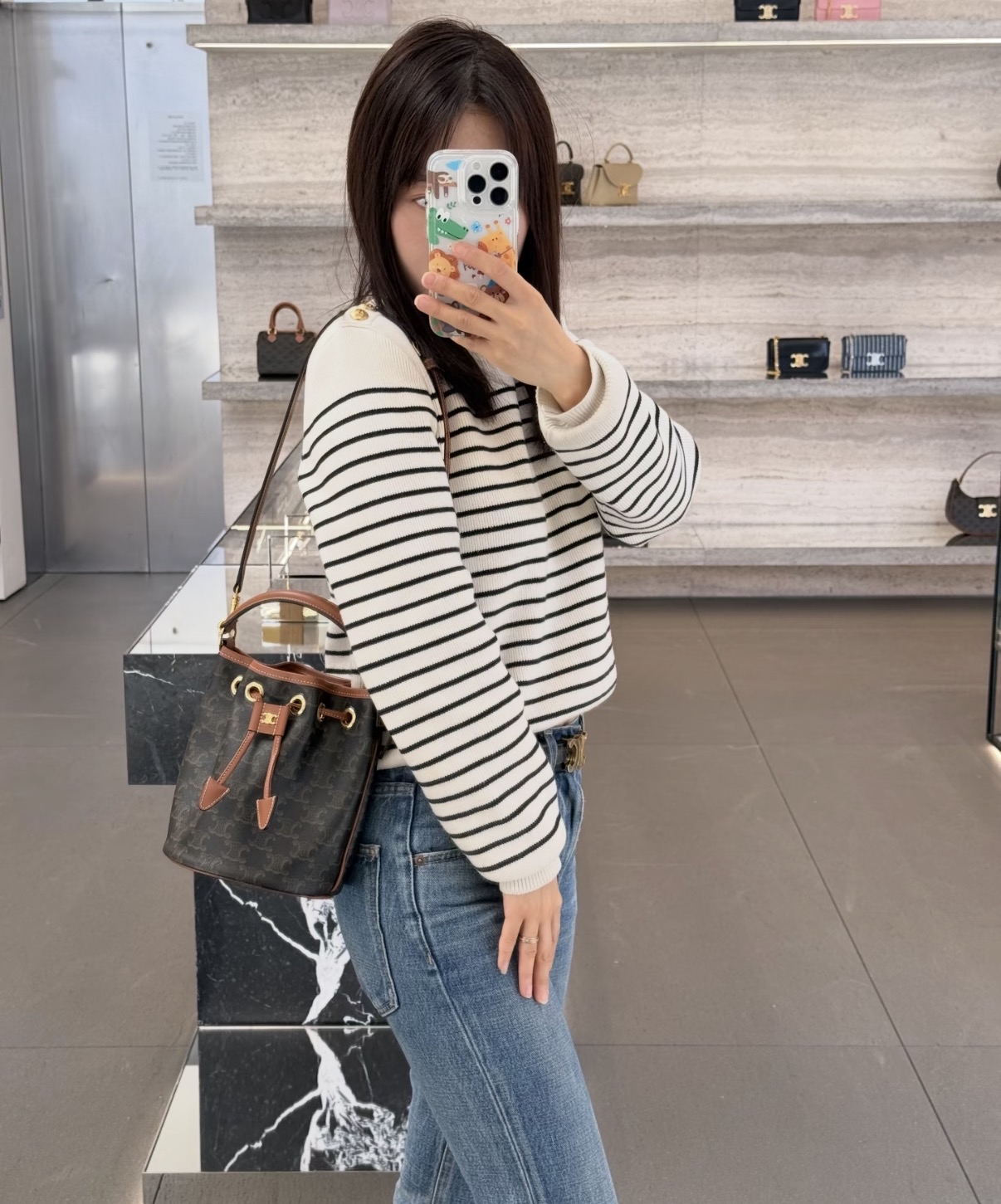 指定款式優惠✨訂貨📮Celine Teen Clara bucket bag Size 16x16x19 cm