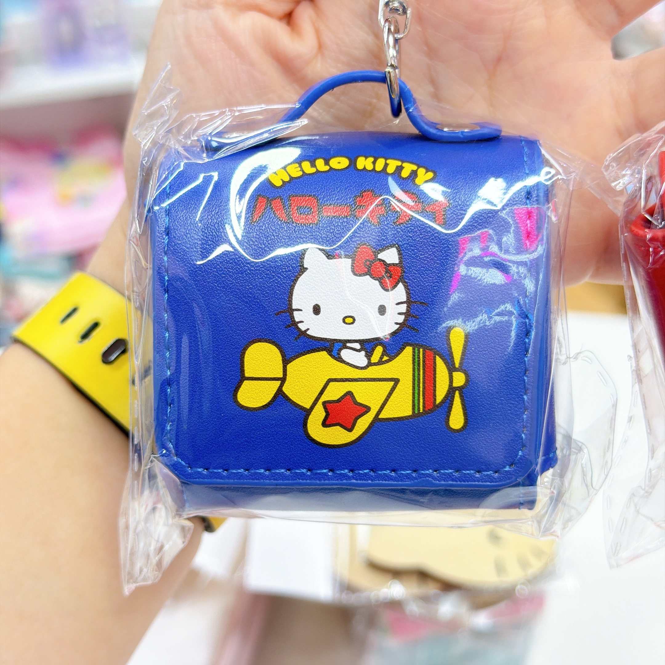 日本直送Hello Kitty復古鎖匙扣掛飾  可以放Airport