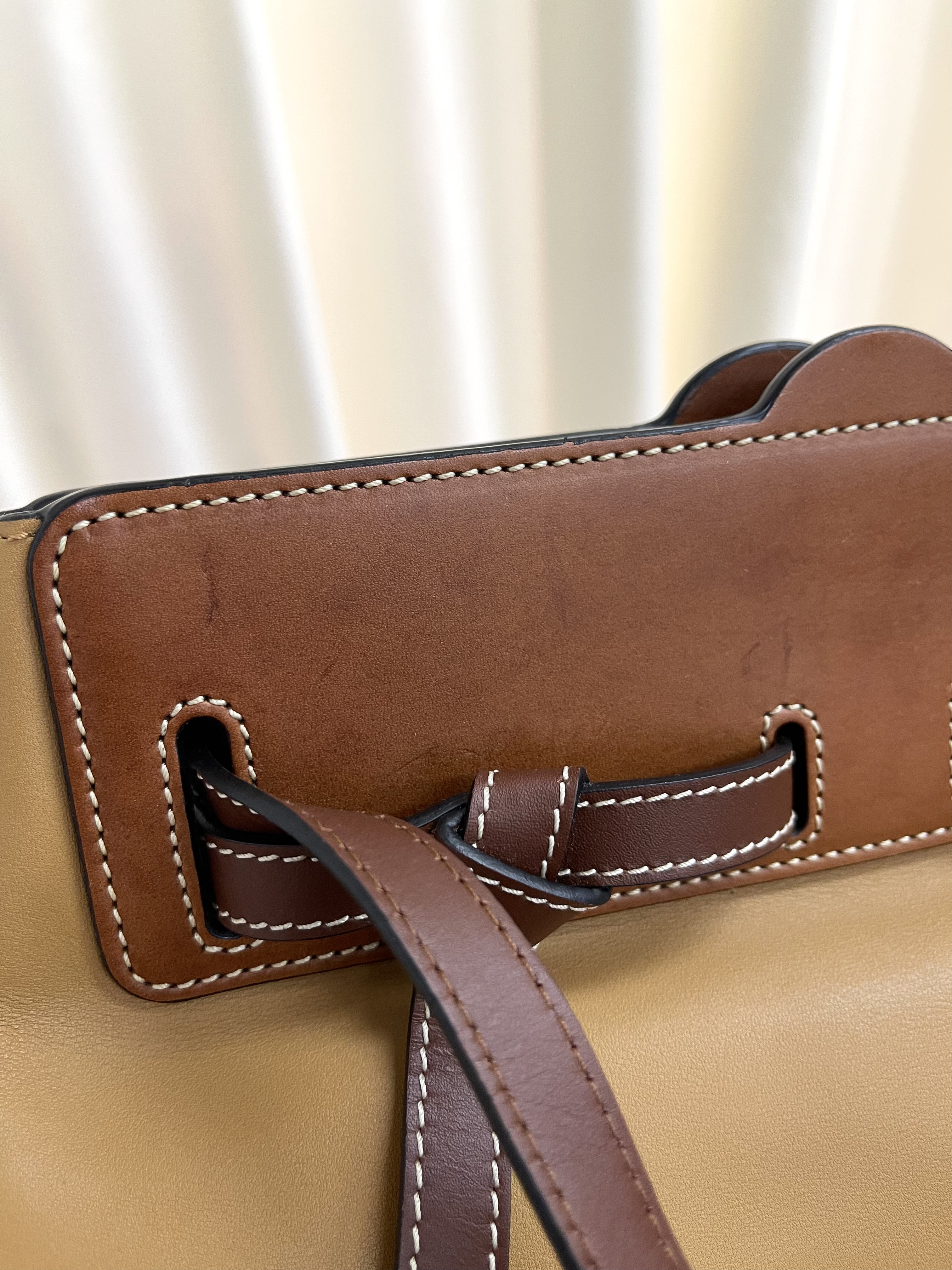 Pre-owned Loewe Lazo Tote Bag/ Product Code: 26021506