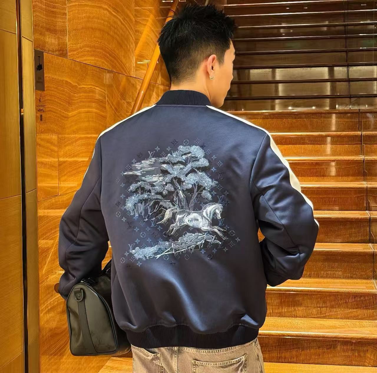 【頂級原單】LV 馬年限定刺繡紀念外套