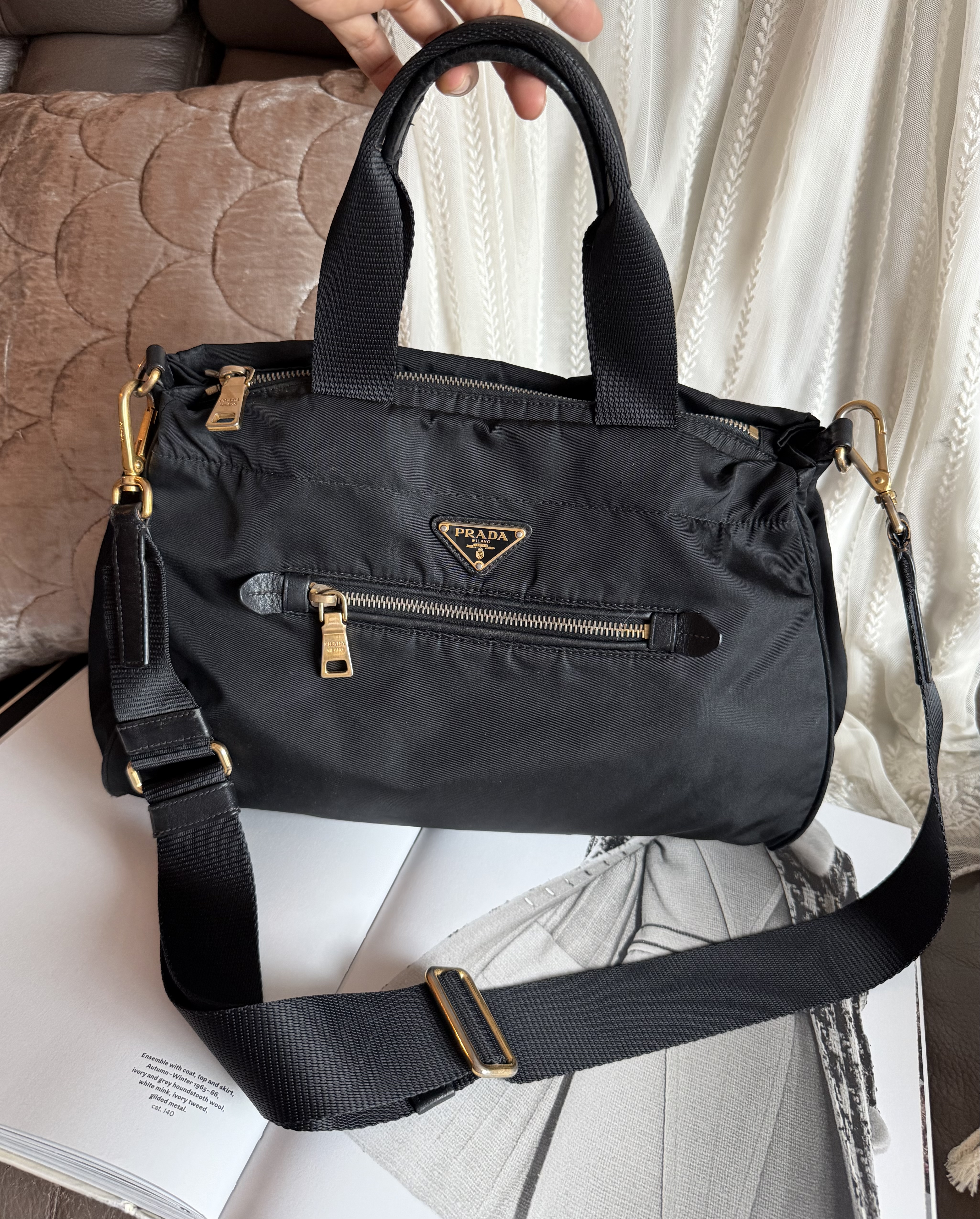 prada黑色 black re nylon bag with original strap