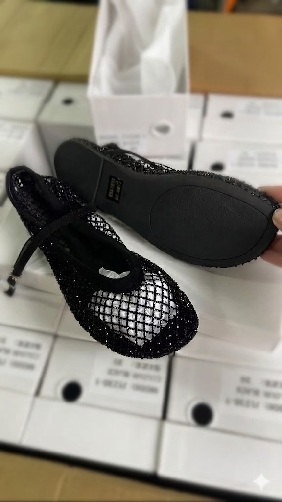 東大門女裝| 碎鑽Mary Jane(Grey / Black 230=36)