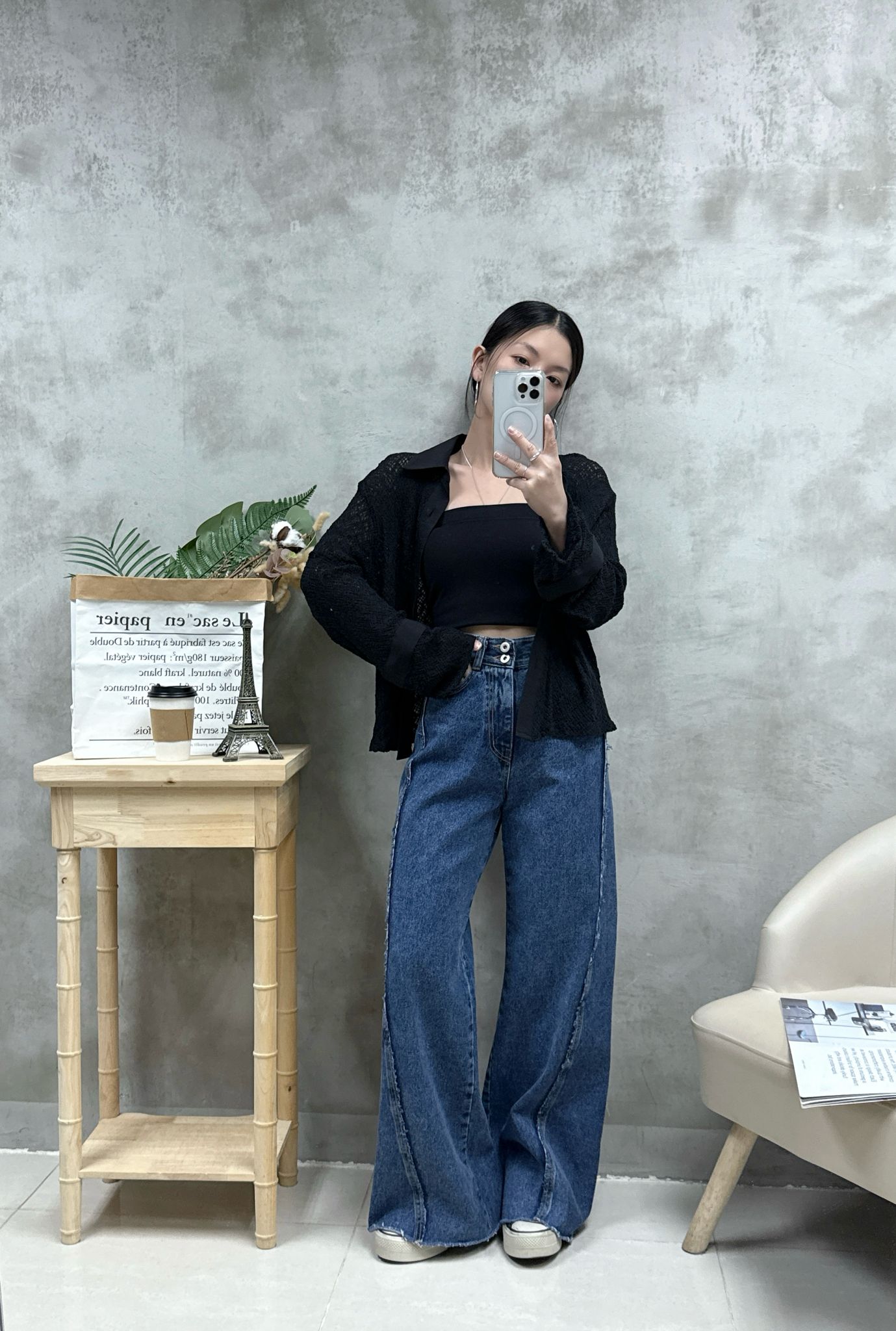 C05 交叉領網紋恤衫