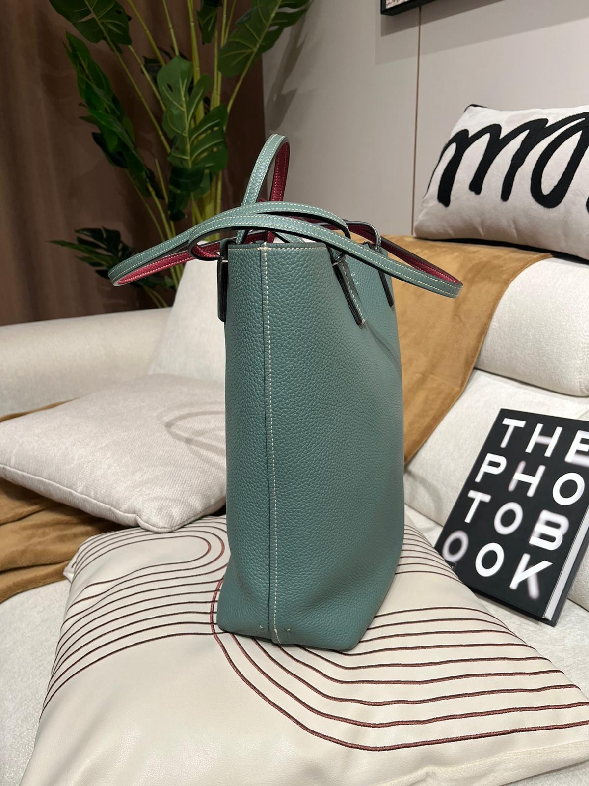 Moynat tote bag reversible calfskin  ,100%Authentic,98%new✅Dust bag