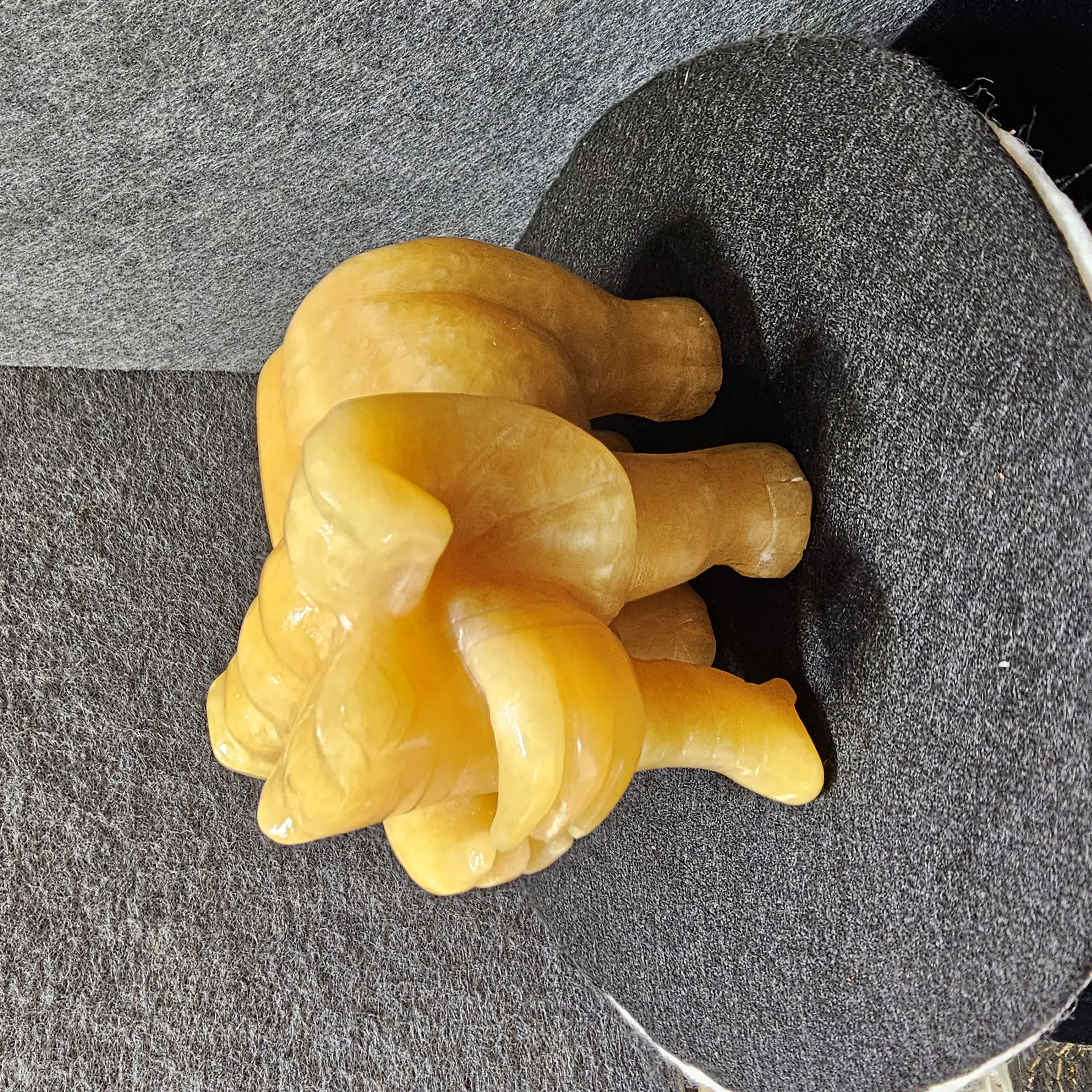 富貴吉祥黃玉六牙象