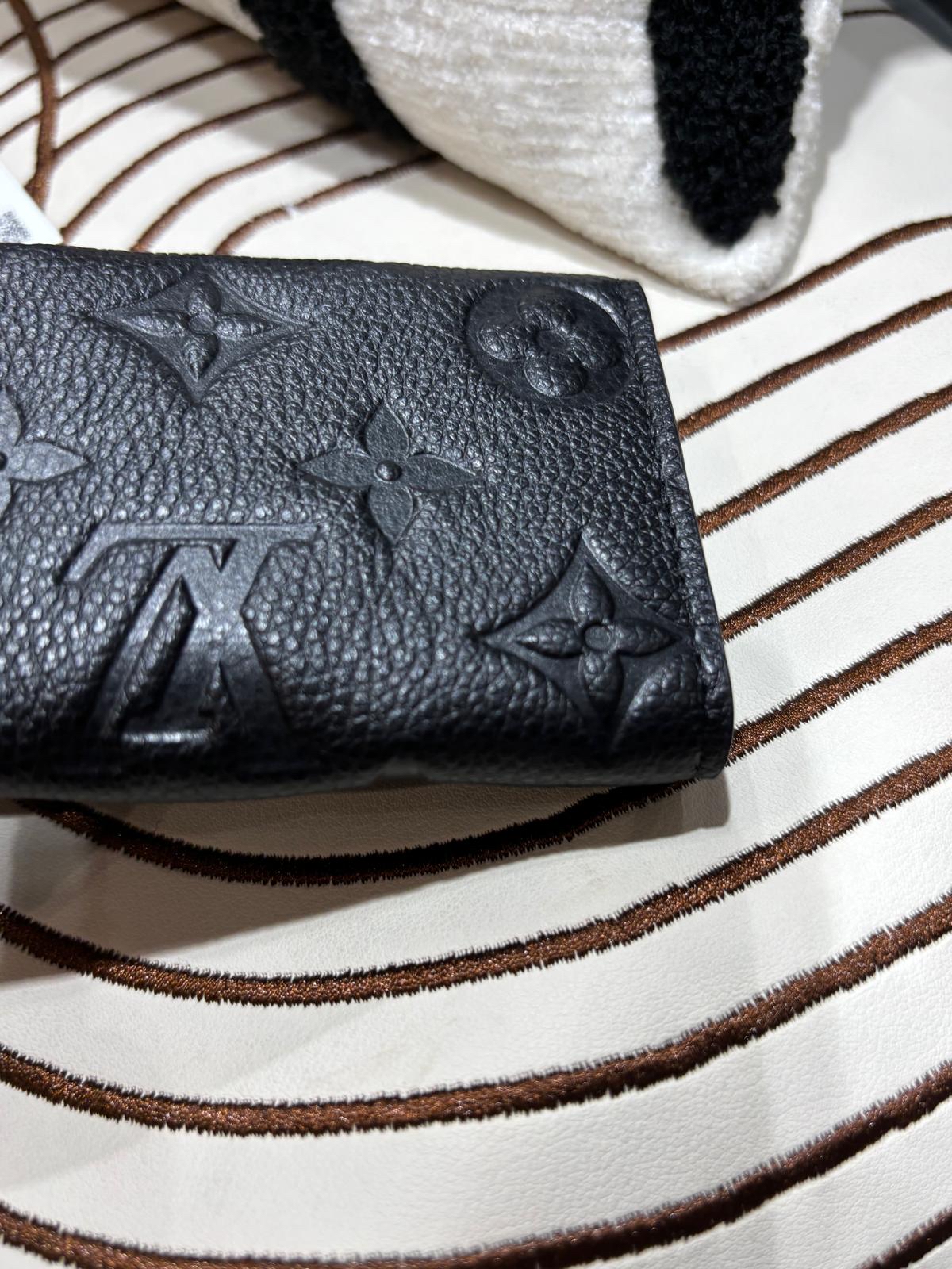 LV Key Holder Black Calfskin M64421 100%Authentic, 98%New ✅NFC✅Dust bag
