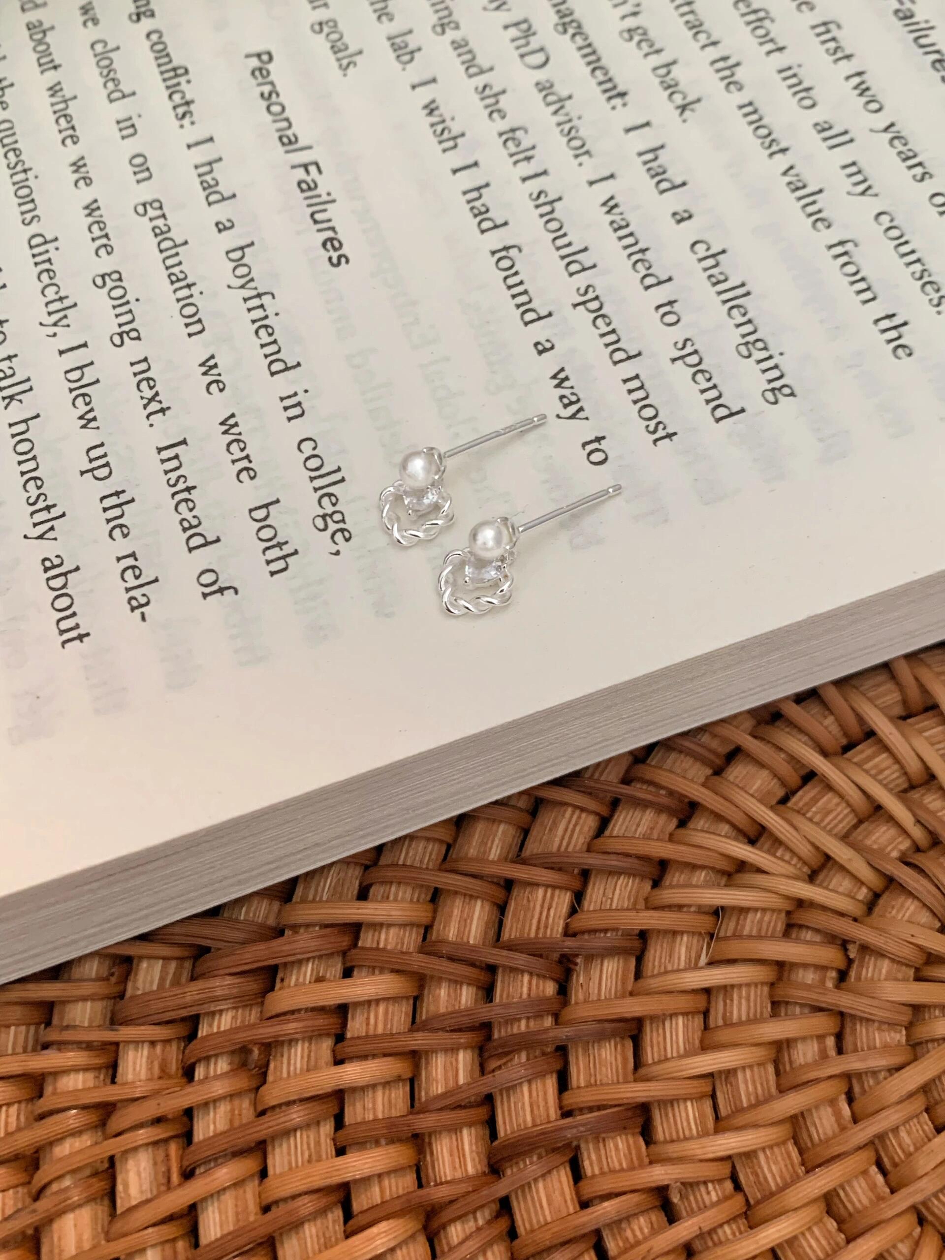 麻花爱心珍珠耳钉