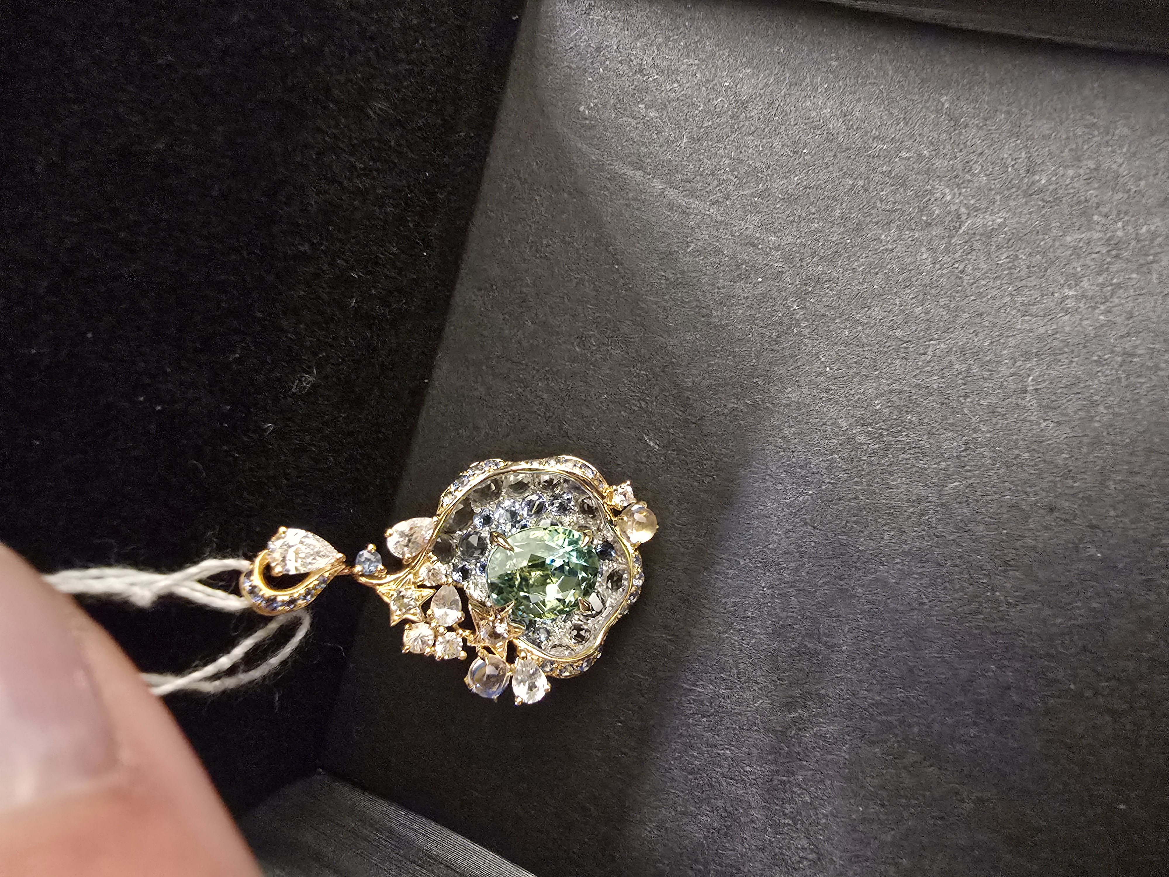 18K薄荷碧壐鑽石吊坠