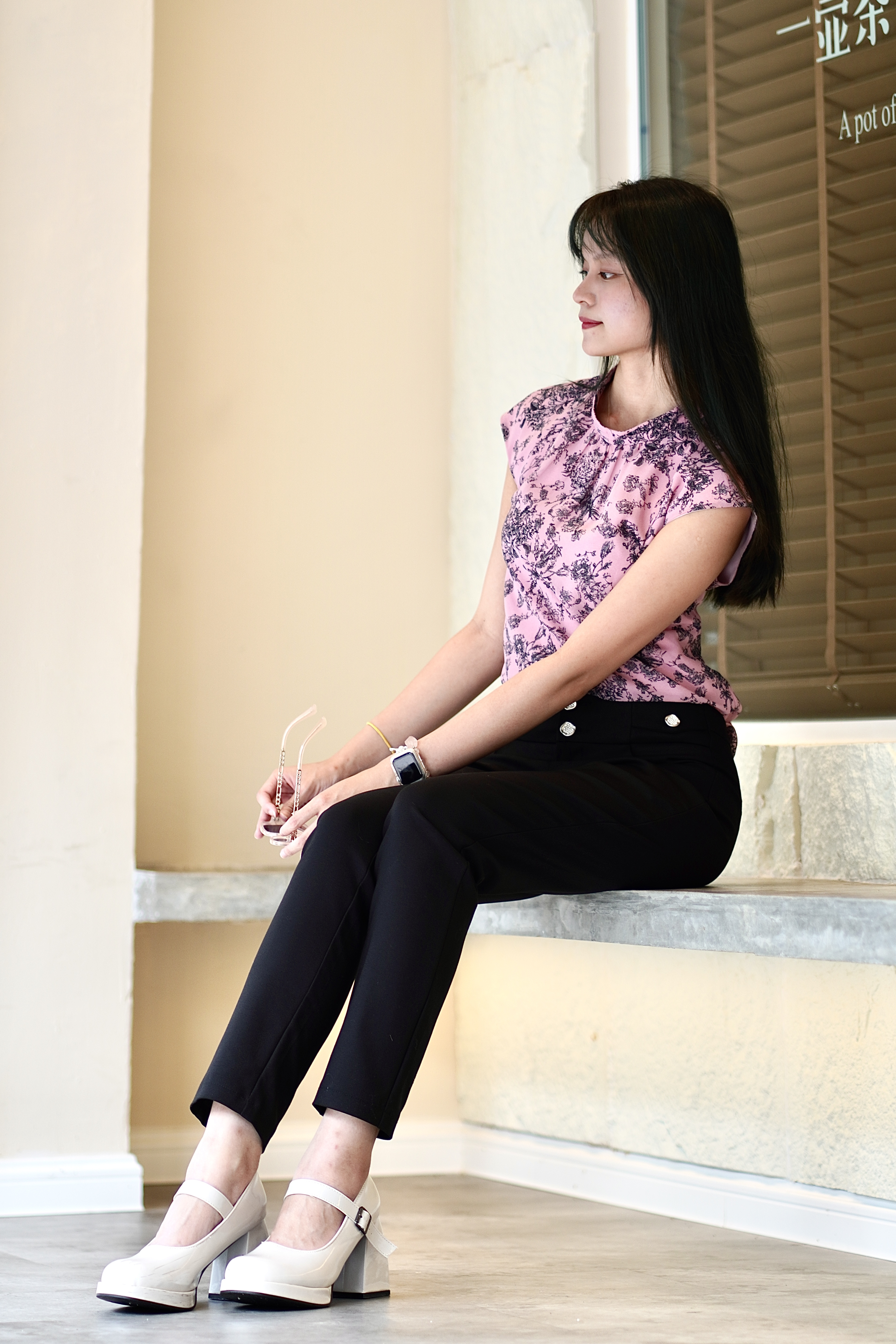 914765 Petal Whisper Mandarin Blouse