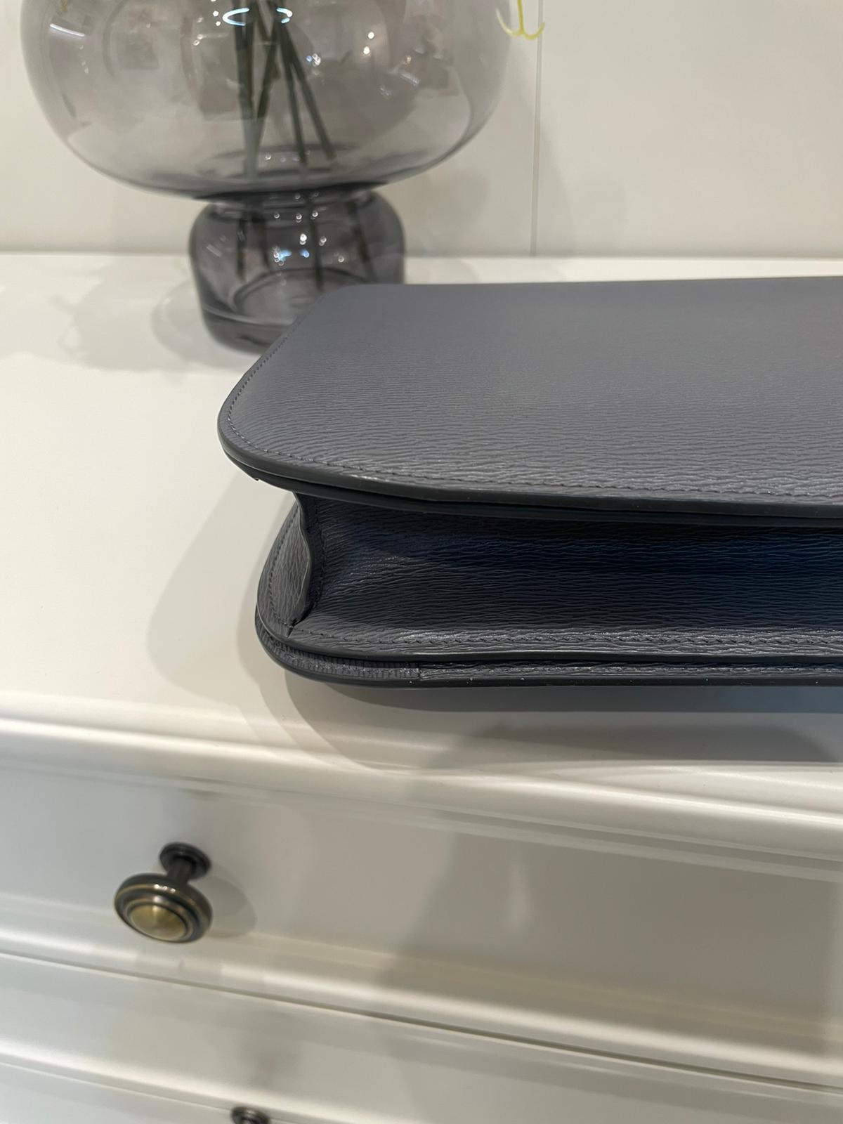 Celine classic box medium grey 100%Authentic, 98%New ✅Dust bag